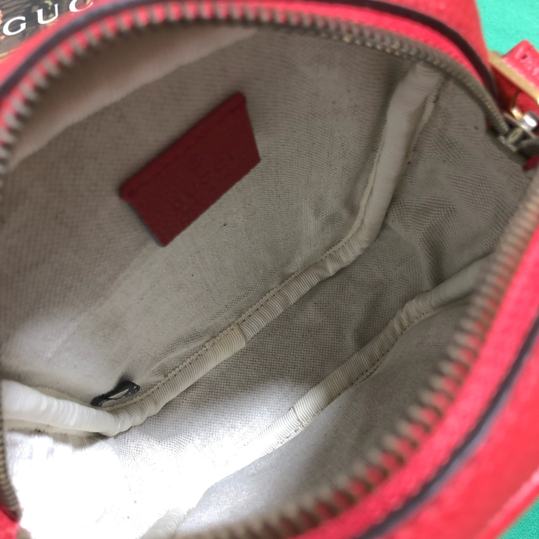 Gucci Retro Red Leather Crossbody Messenger Bag with Vintage Print