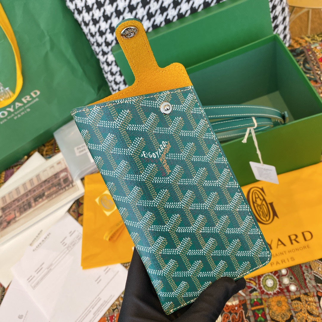 Gogy Luxury Green Chevron Print Leather Belt with Dust Bag and Box