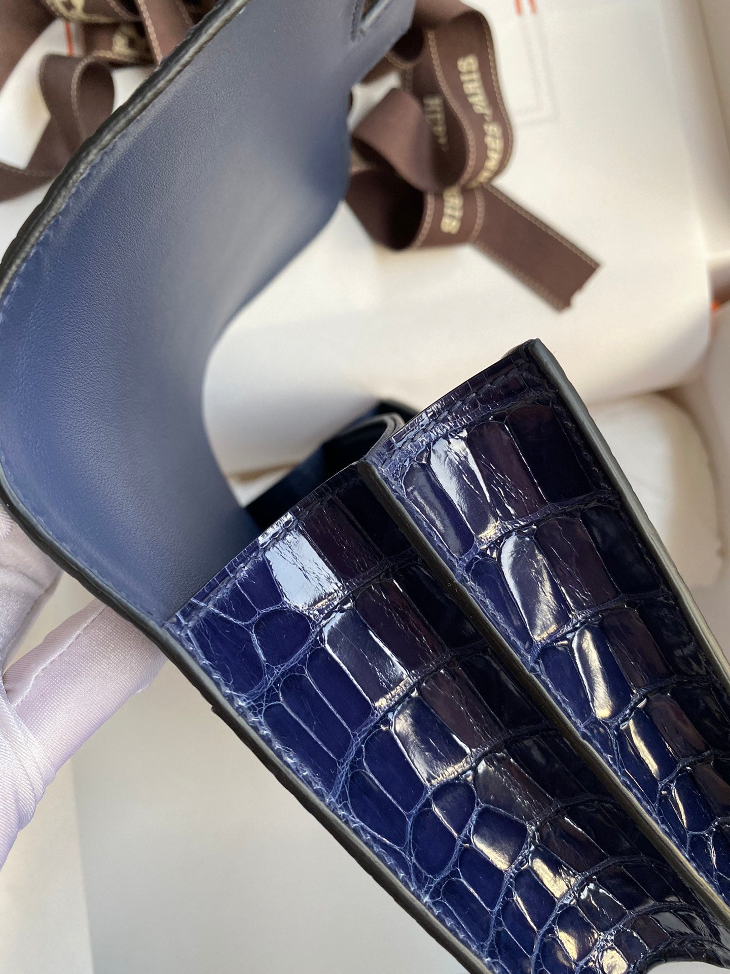 Luxury Blue Crocodile Pattern Leather Handbag with Gold H-Clasp