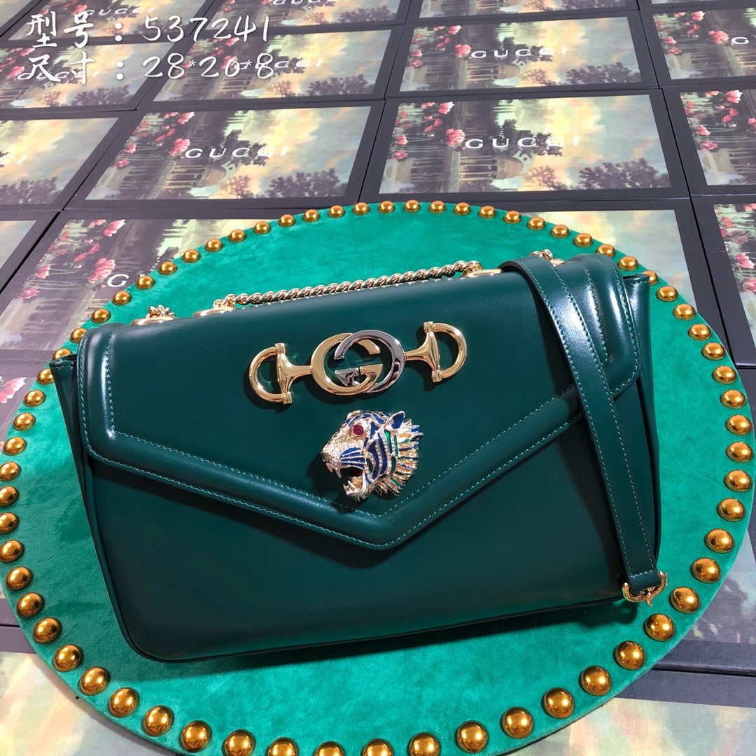 Gucci Luxury Green Leather Envelope Shoulder Bag with Tiger Head Clasp