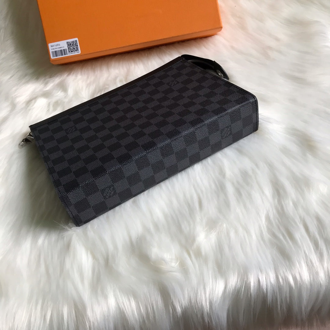 Louis Vuitton Damier Graphite Canvas Pochette Voyage MM - Grey/Black
