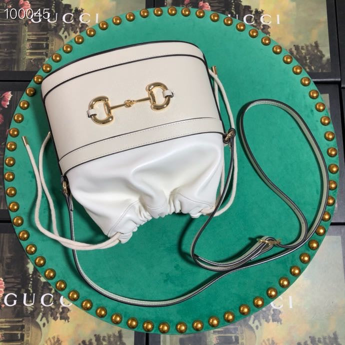 Gucci White Leather Bucket Bag with Gold Horsebit Drawstring Shoulder Purse