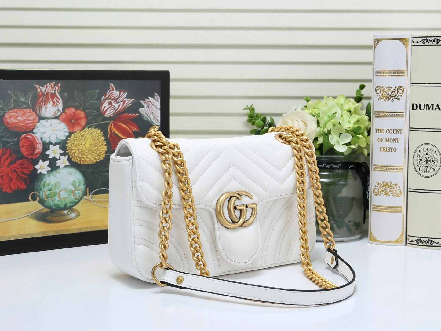 Gucci White Quilted Leather Crossbody Shoulder Bag with Gold Chain