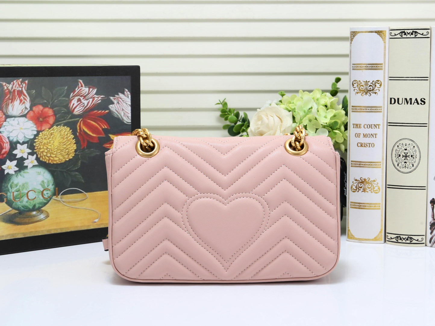 Gucci Elegant Pink Chevron Quilted Leather Shoulder Bag with Gold Chain