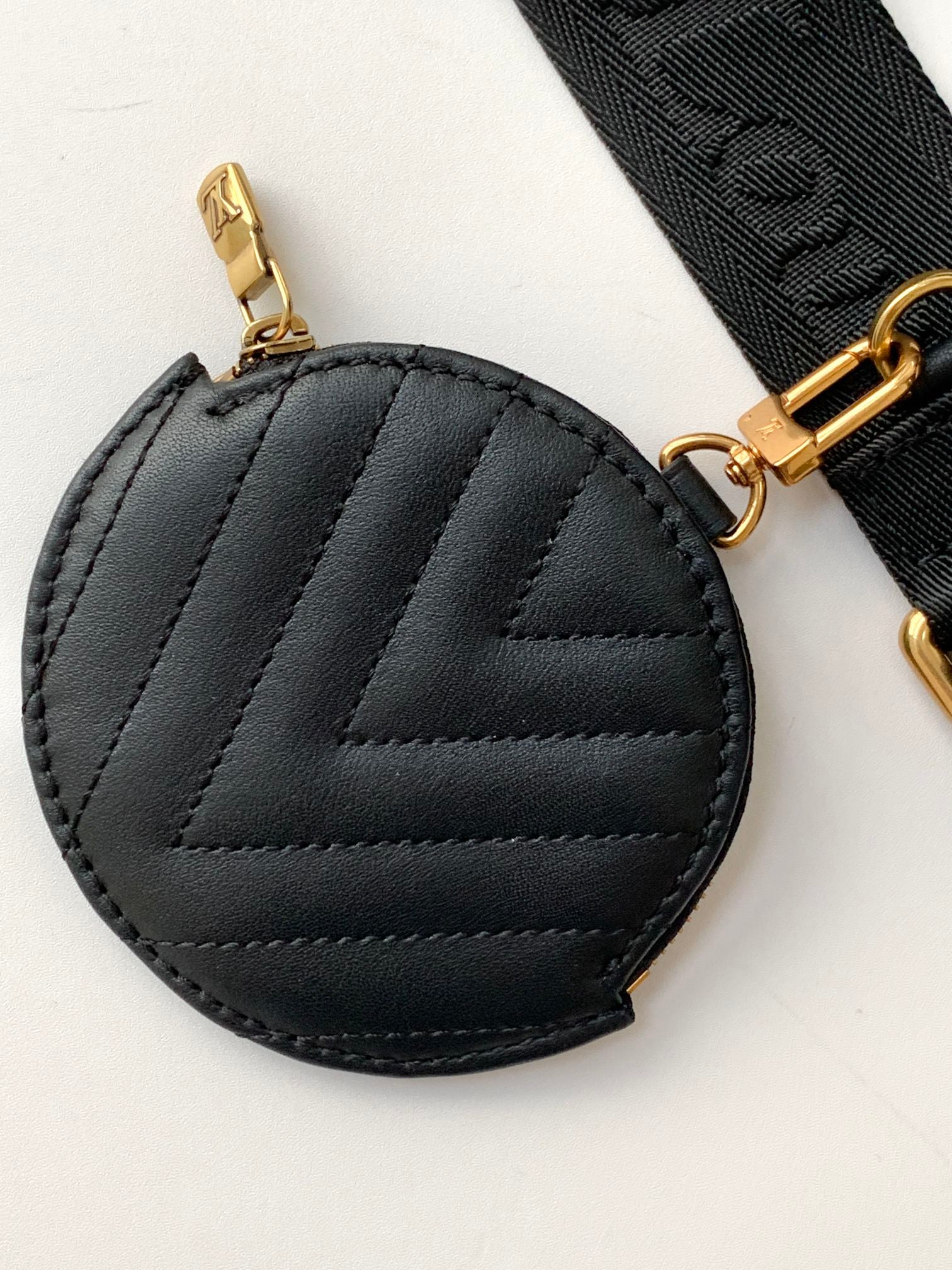 Louis Vuitton Black Quilted Chevron Crossbody Bag with Detachable Coin Pouch