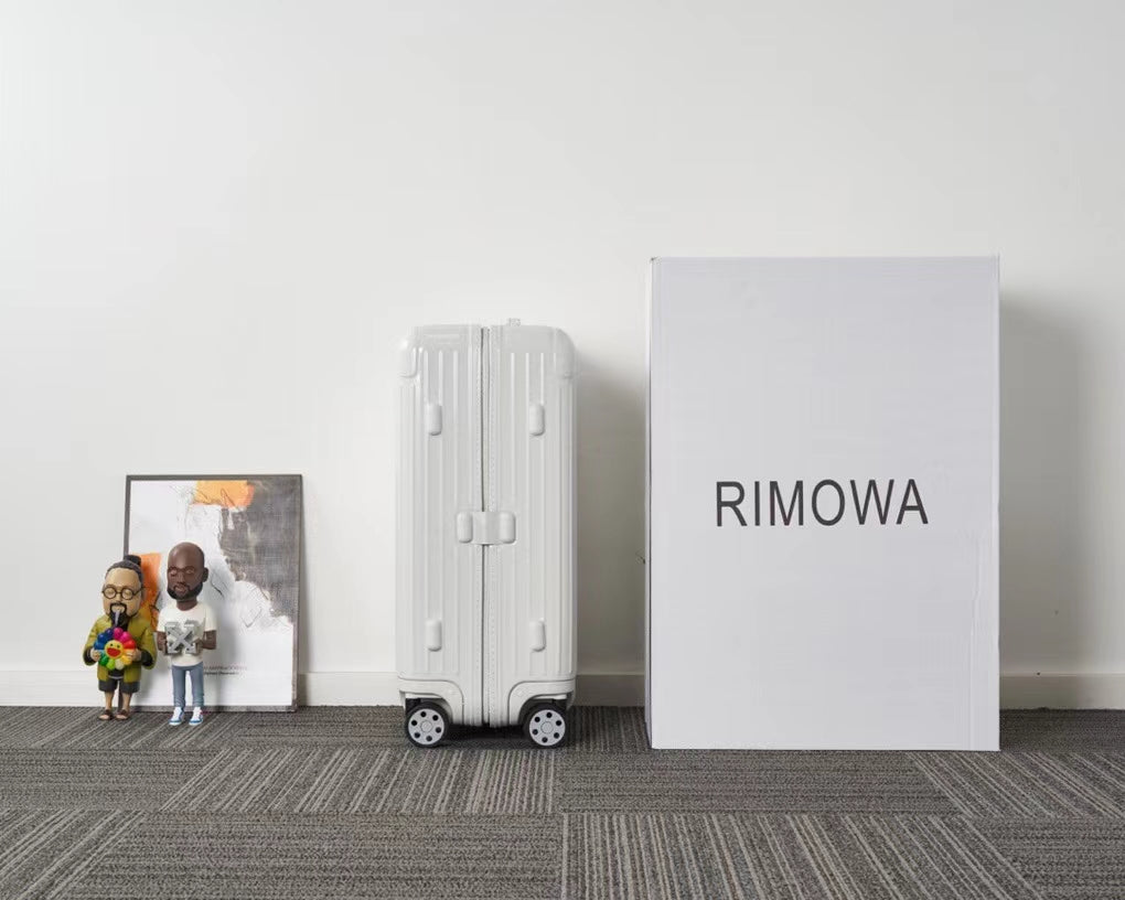 Minimalist White Hardshell Spinner Suitcase 3-Piece Set