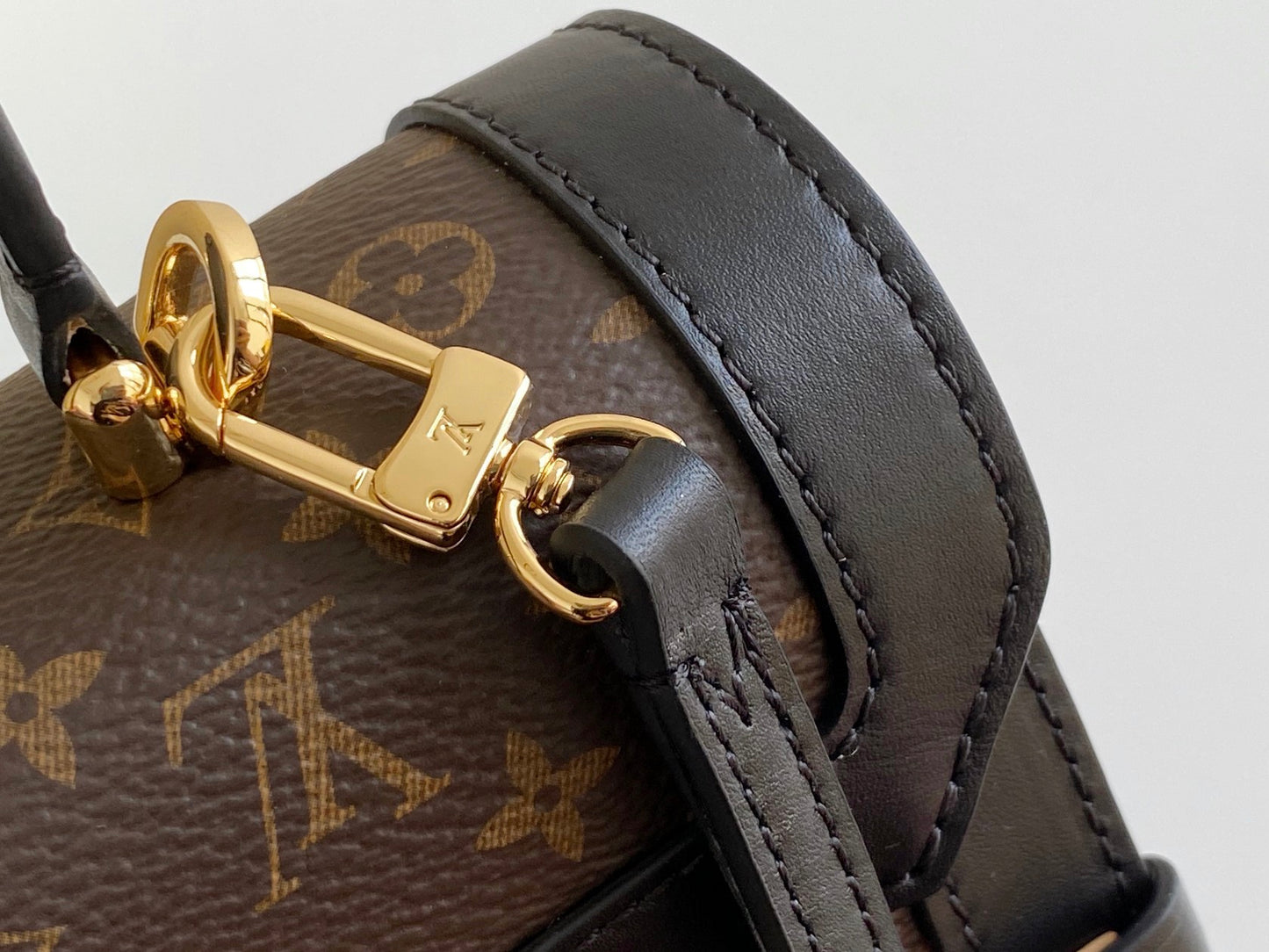 Louis Vuitton Luxury Monogram Canvas Top Handle Bag with Gold Trunk Lock