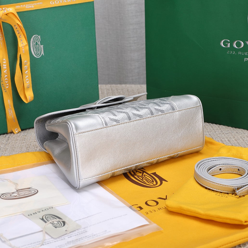 Gogy Luxury Style White Chevron Leather Shoulder Bag with Wooden Handle