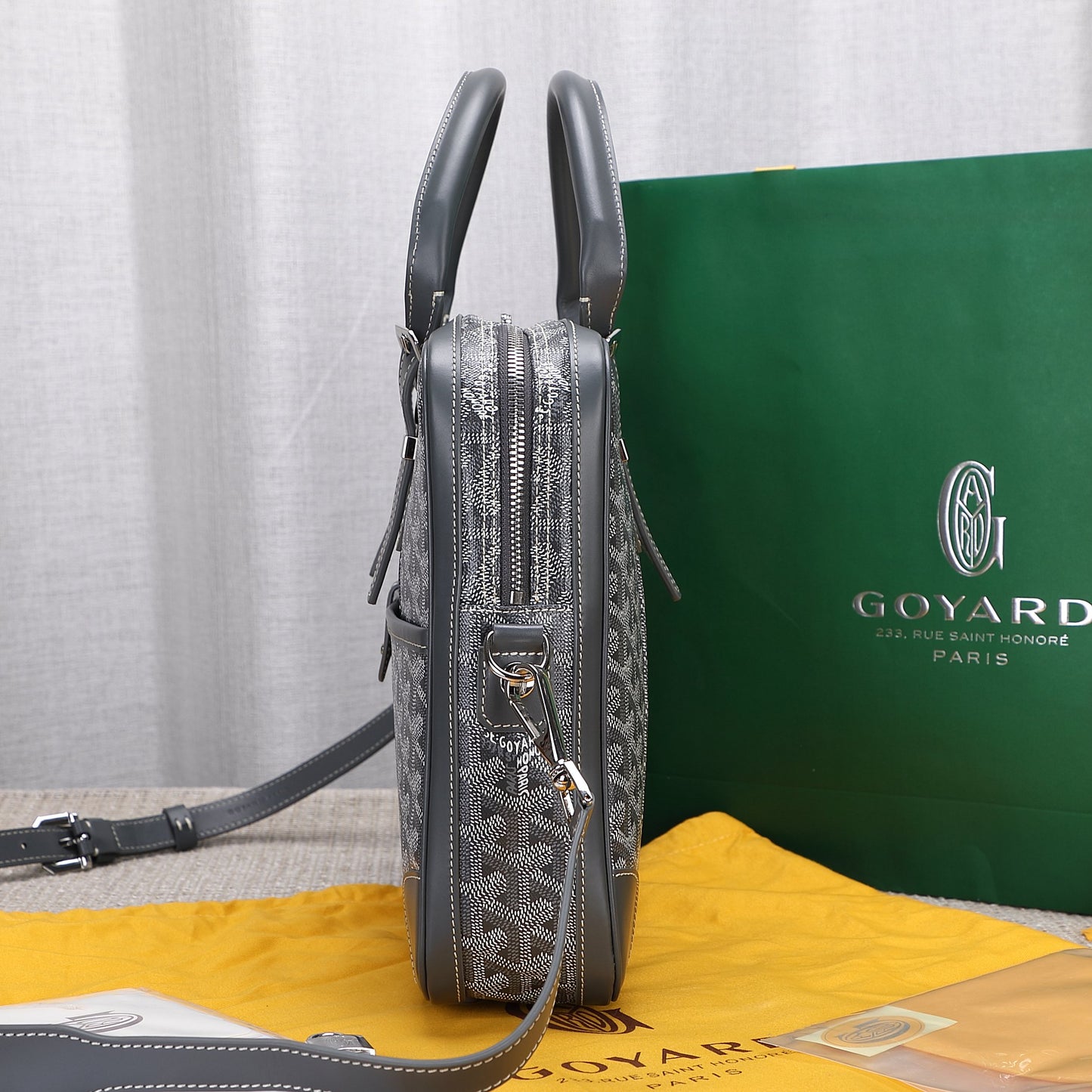Gogy Classic Grey Chevron Pattern Leather Briefcase Messenger Bag