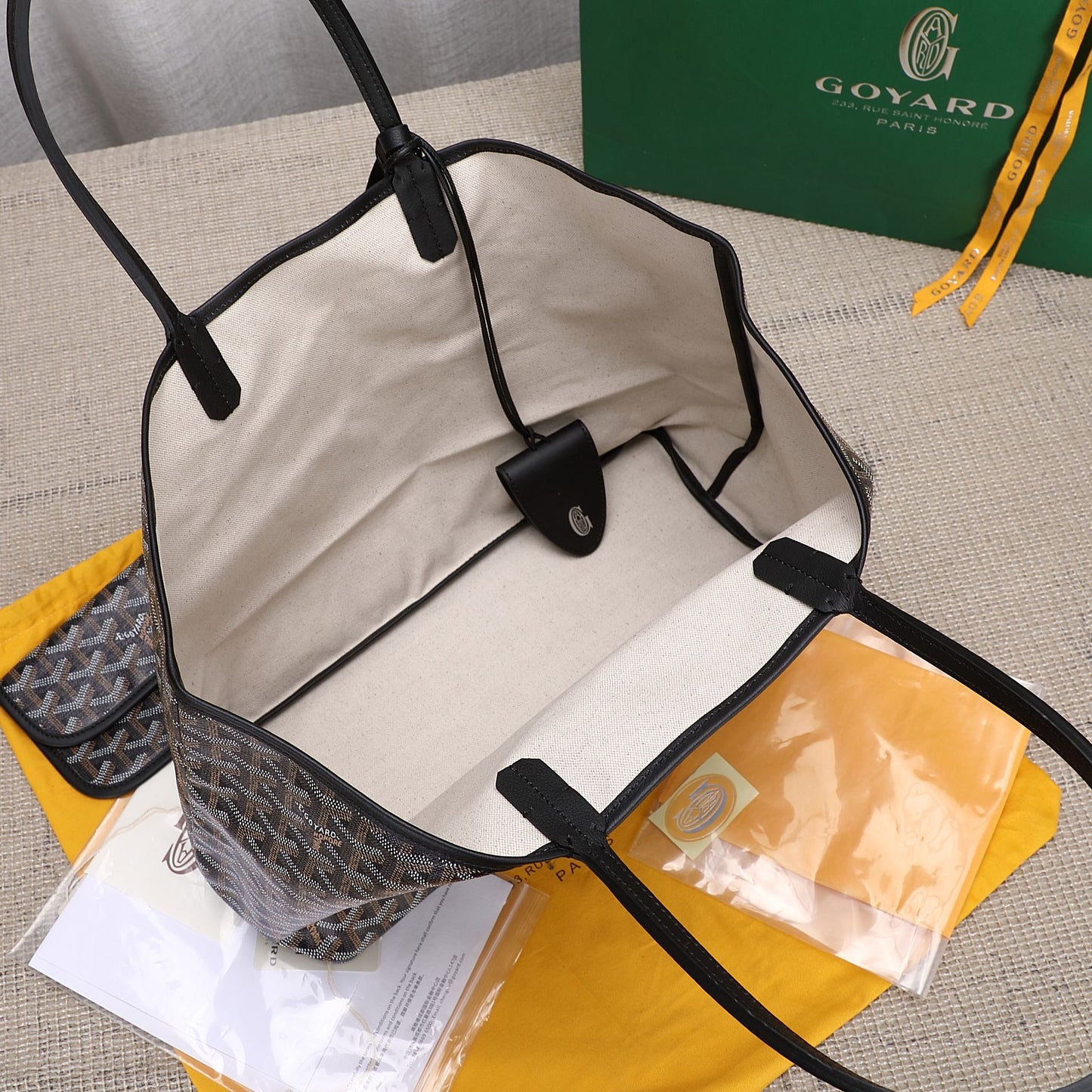 Gogy Classic Chevron Pattern Tote Bag with Reading Owl Print and Pouch