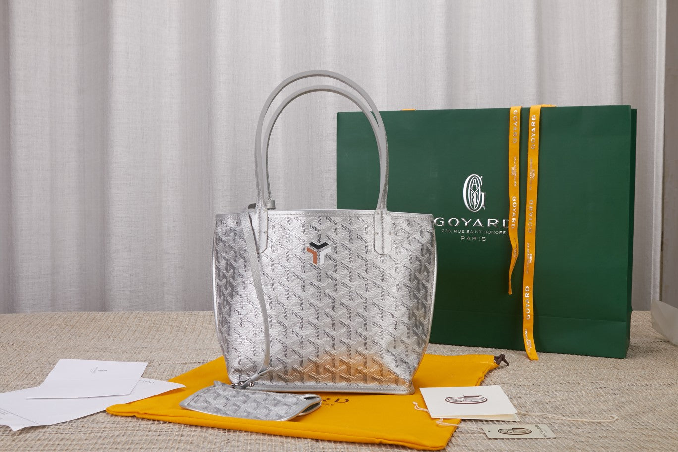 Gogy Classic Silver Geometric Chevron Print Shoulder Tote Bag with Pouch