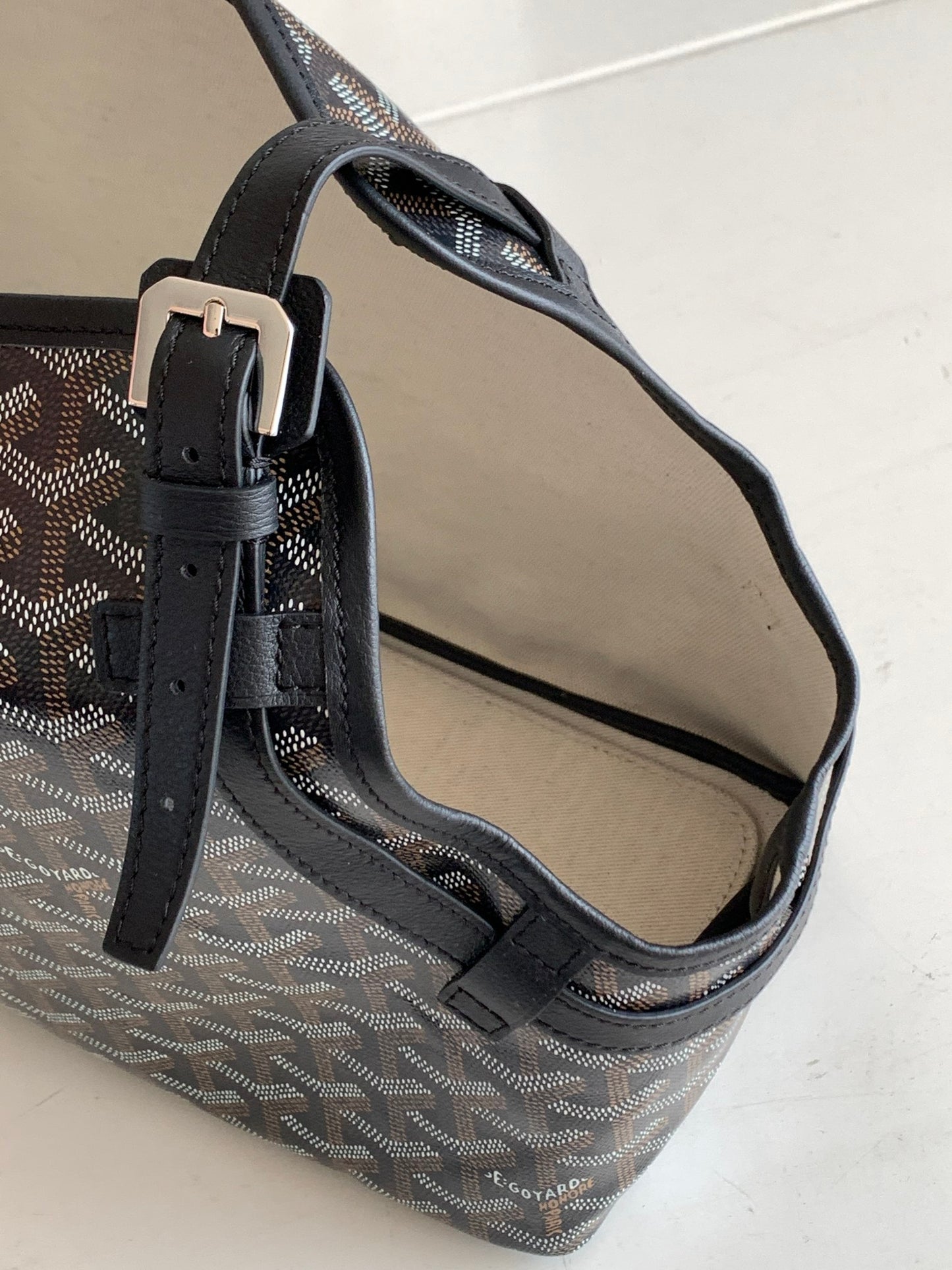 Gogy Classic Chevron Print Canvas Tote Bag with Leather Straps