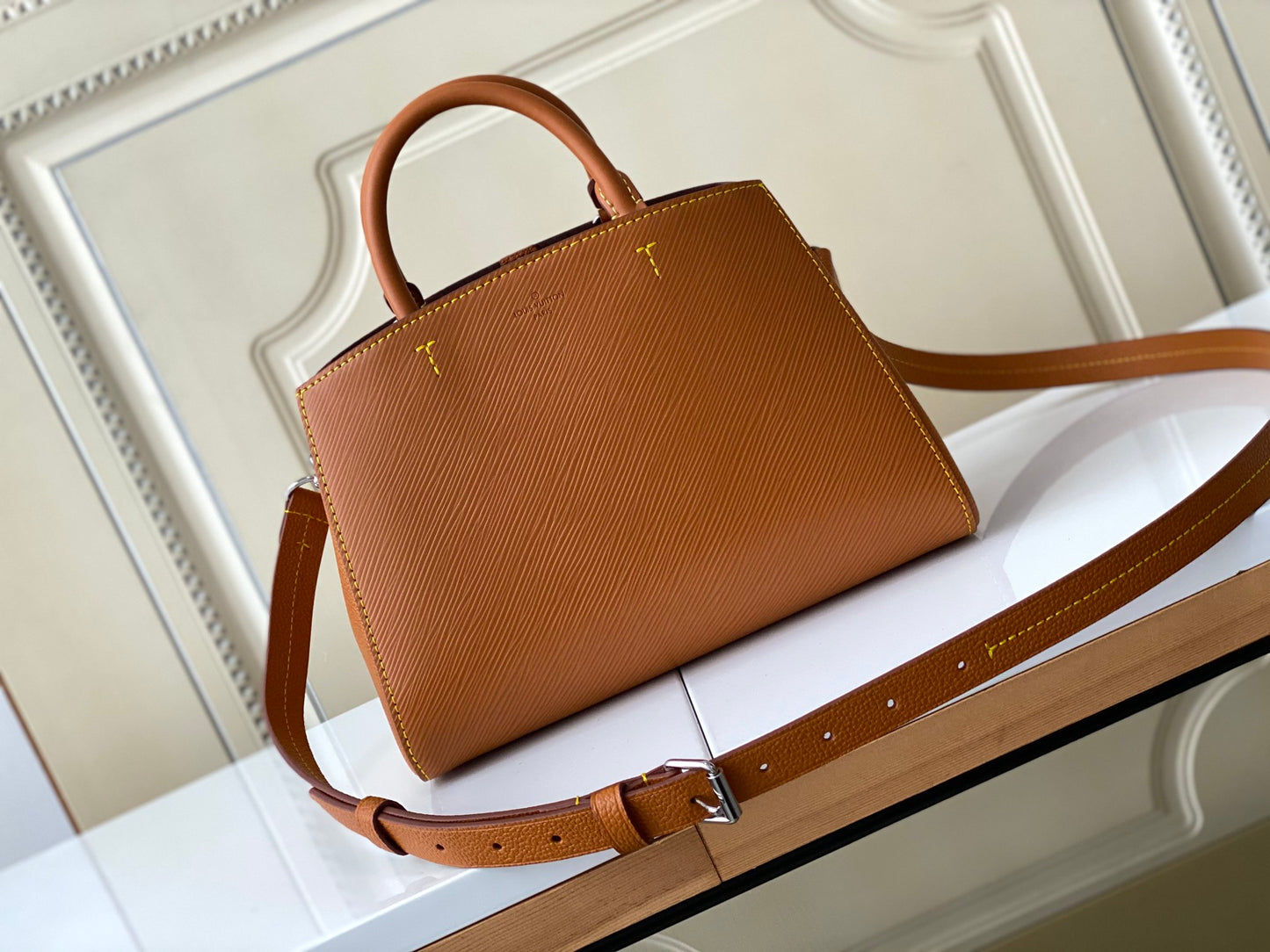Louis Vuitton Camel Textured Leather Tote Handbag with Detachable Crossbody Strap
