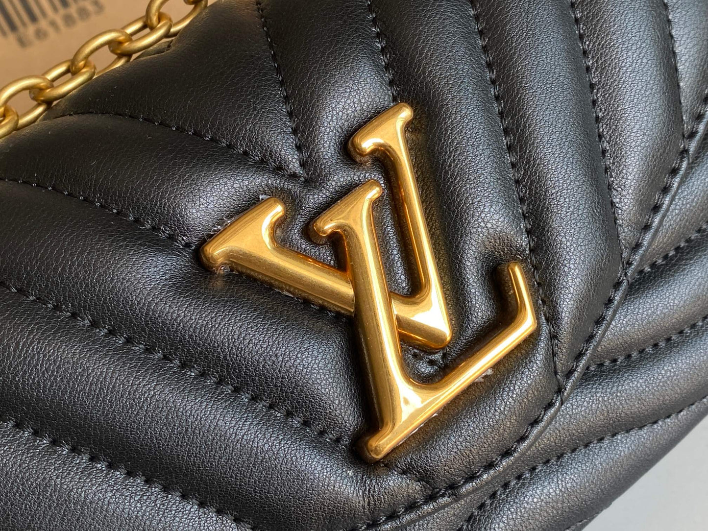 Louis Vuitton Black Quilted Wave Leather Crossbody Shoulder Bag with Gold Chain