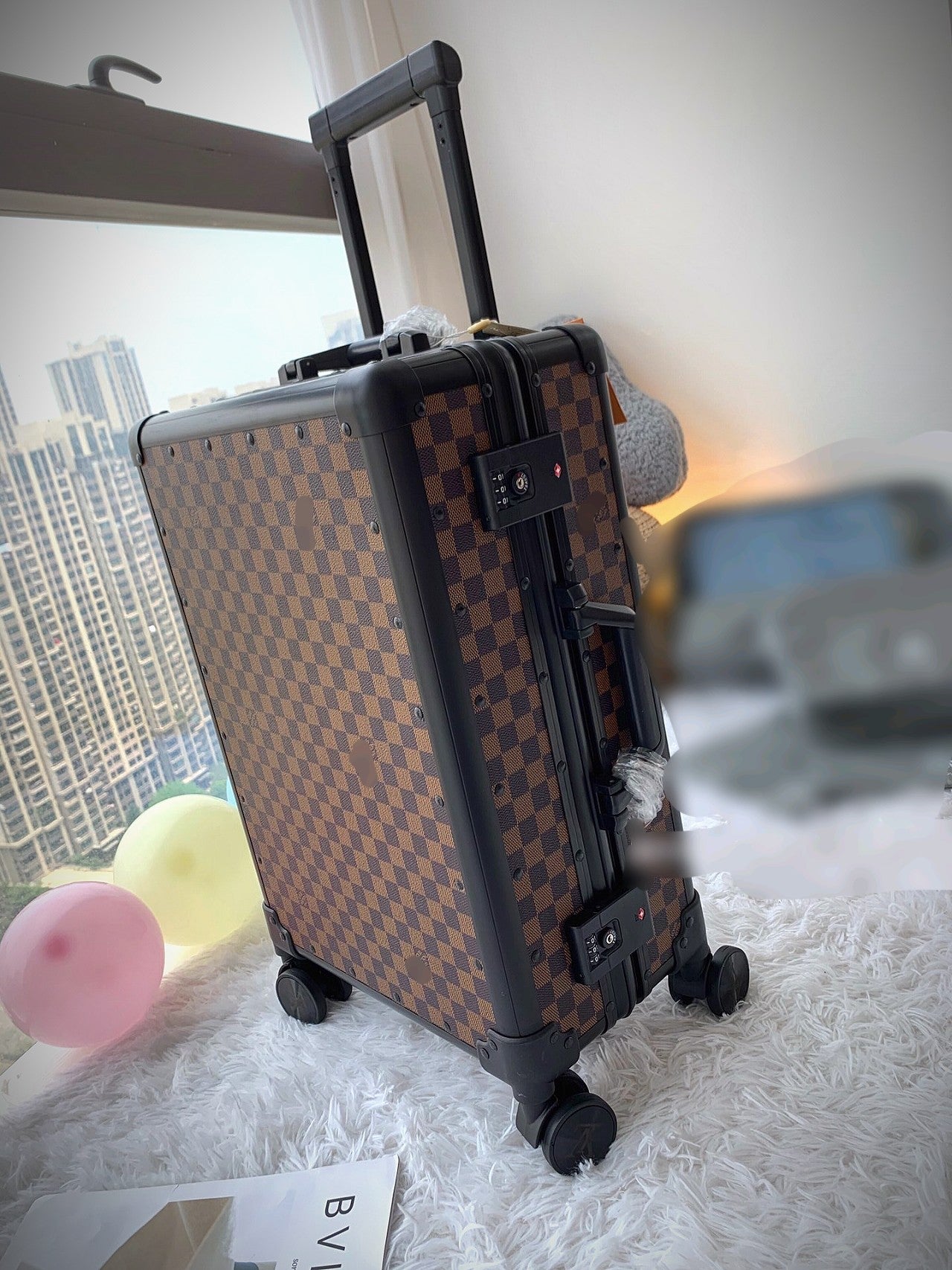 Classic Brown Checkered Rolling Suitcase Carry-On Travel Luggage