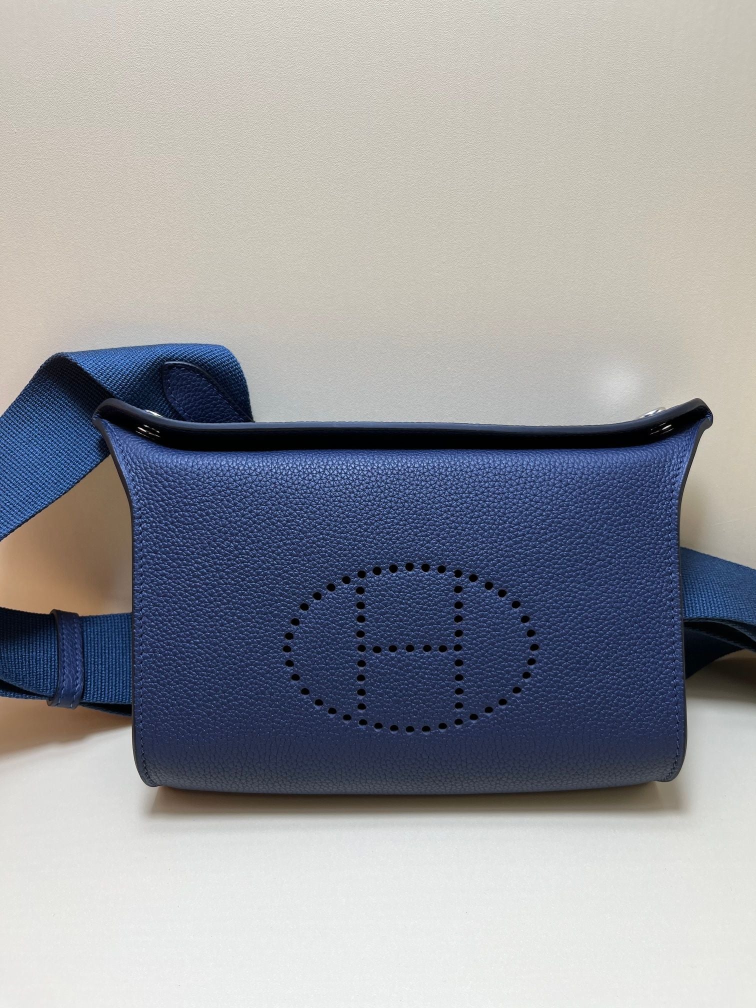 Hermès Evelyne 16 TPM Crossbody Bag - Deep Blue Leather