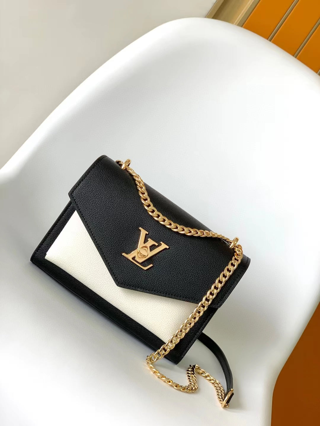 Louis Vuitton Black and Cream Leather Envelope Flap Shoulder Bag with Gold Chain