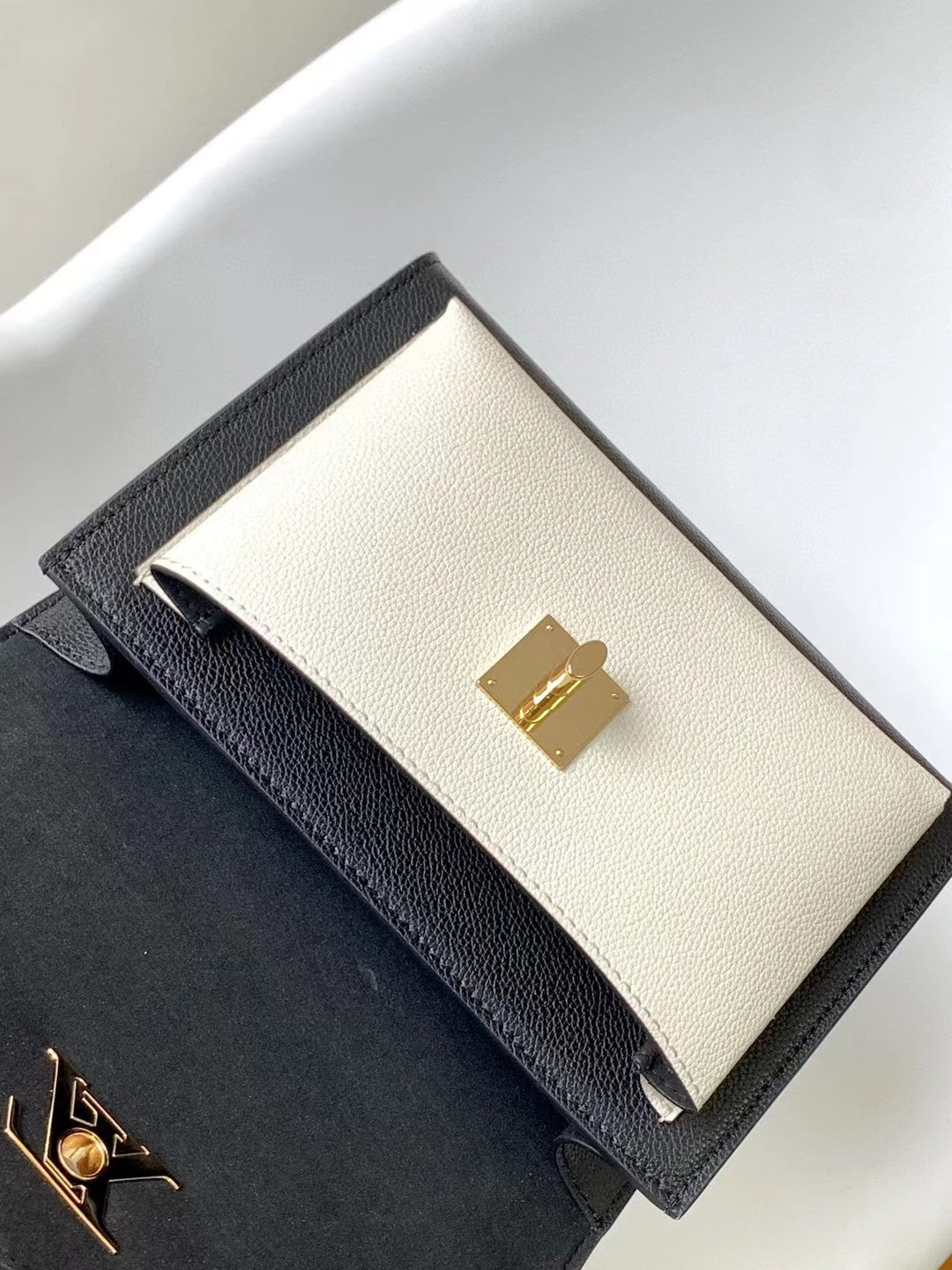 Louis Vuitton Black and Cream Leather Envelope Flap Shoulder Bag with Gold Chain