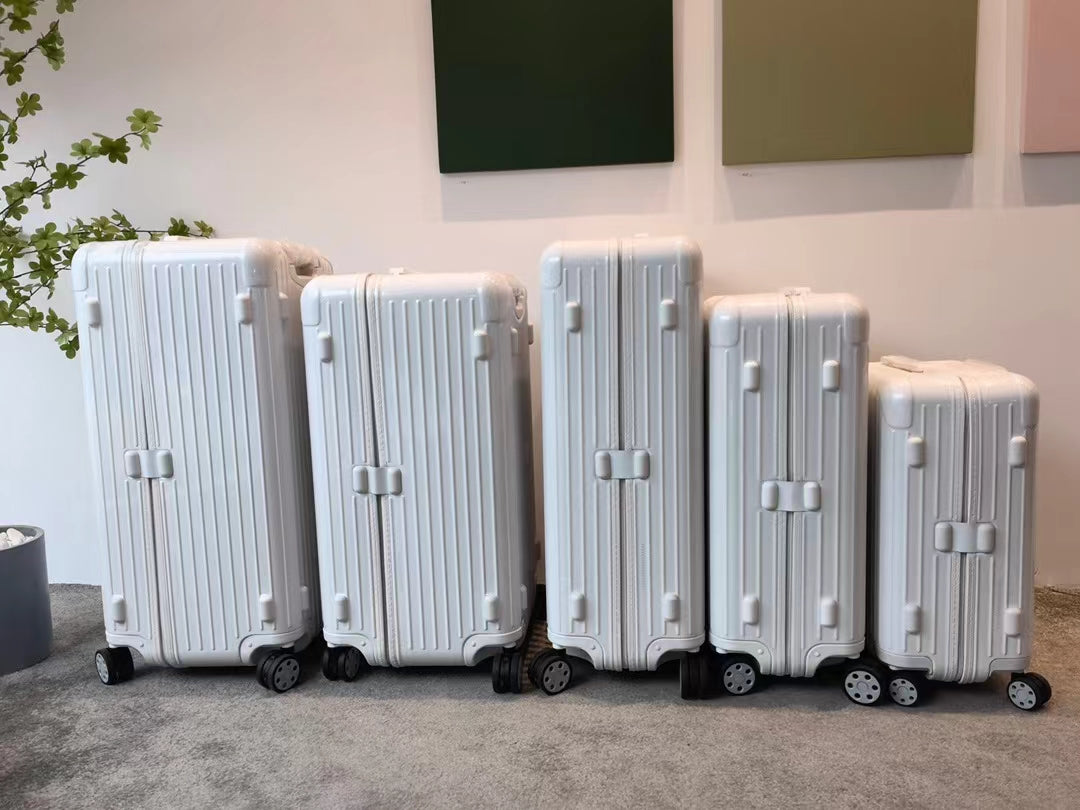 5-Piece Modern White Ribbed Hardshell Spinner Luggage Set