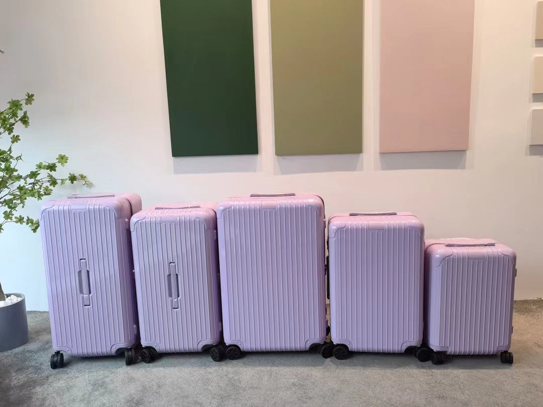 Modern Lavender Purple Hardshell Spinner Suitcase Set