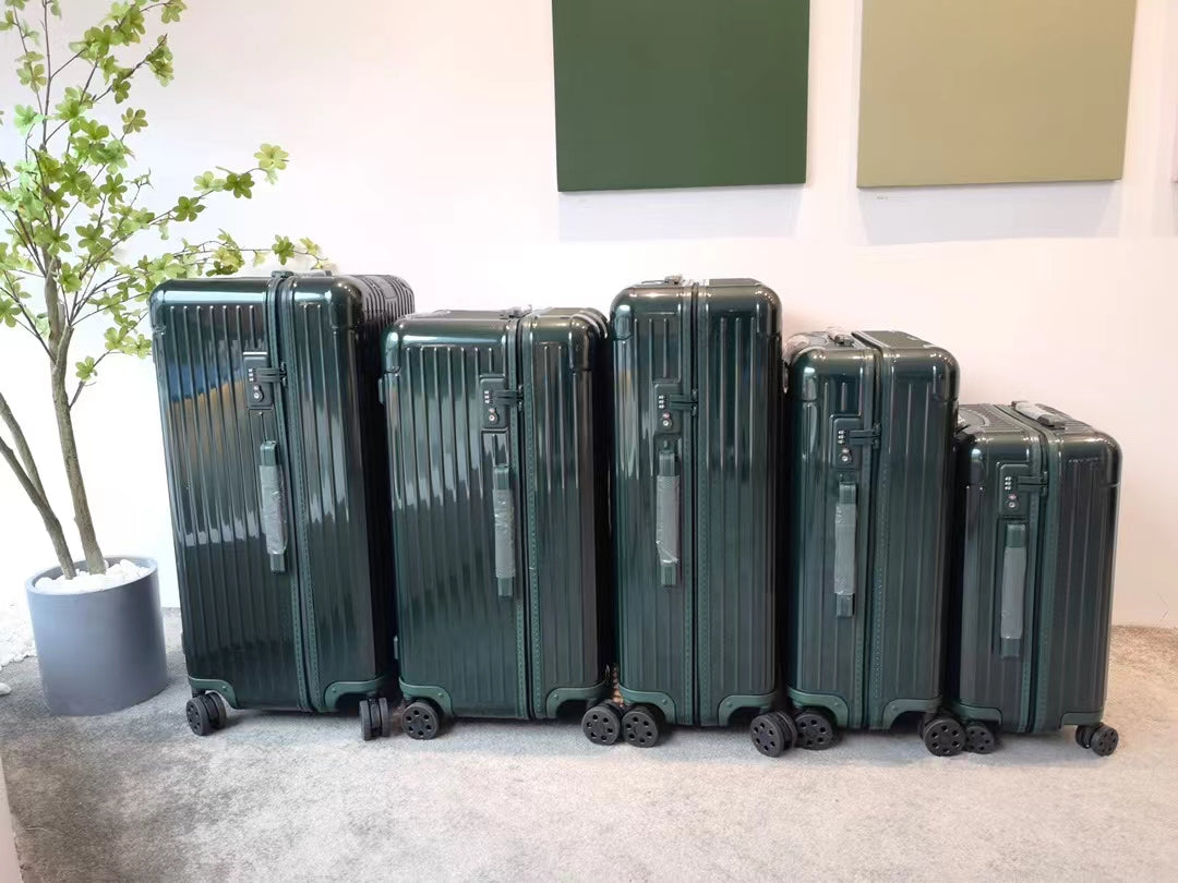 Modern Dark Green Ribbed Hardside Spinner Luggage Suitcase Set