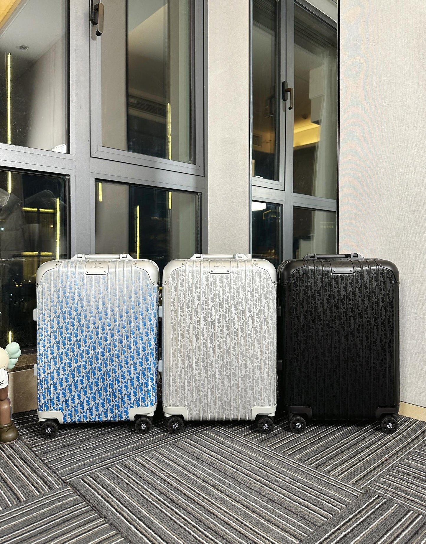 Geometric Monogram Hardside Spinner Luggage Travel Suitcase