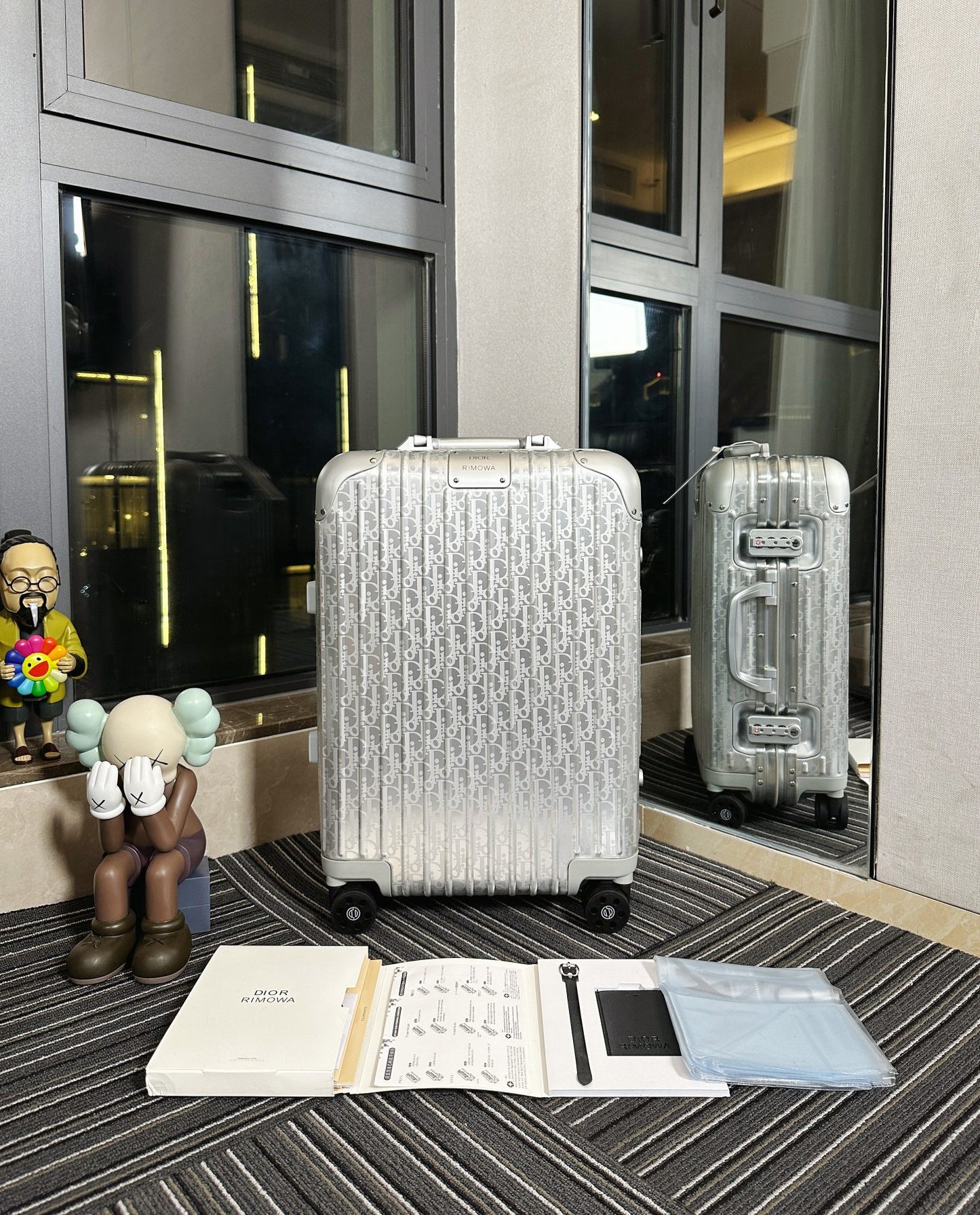 Monogram Pattern Hardside Spinner Suitcase Travel Luggage