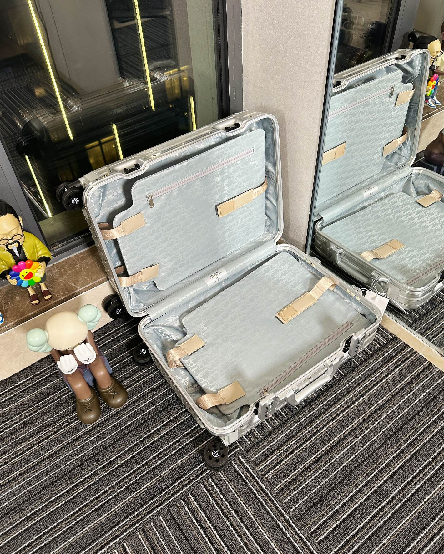 Monogram Pattern Hardside Spinner Suitcase Travel Luggage