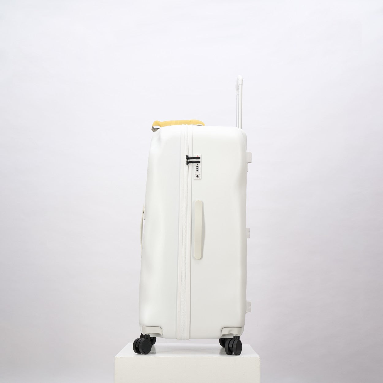 Minimalist White Elastic Suitcase Protective Cover for Travel