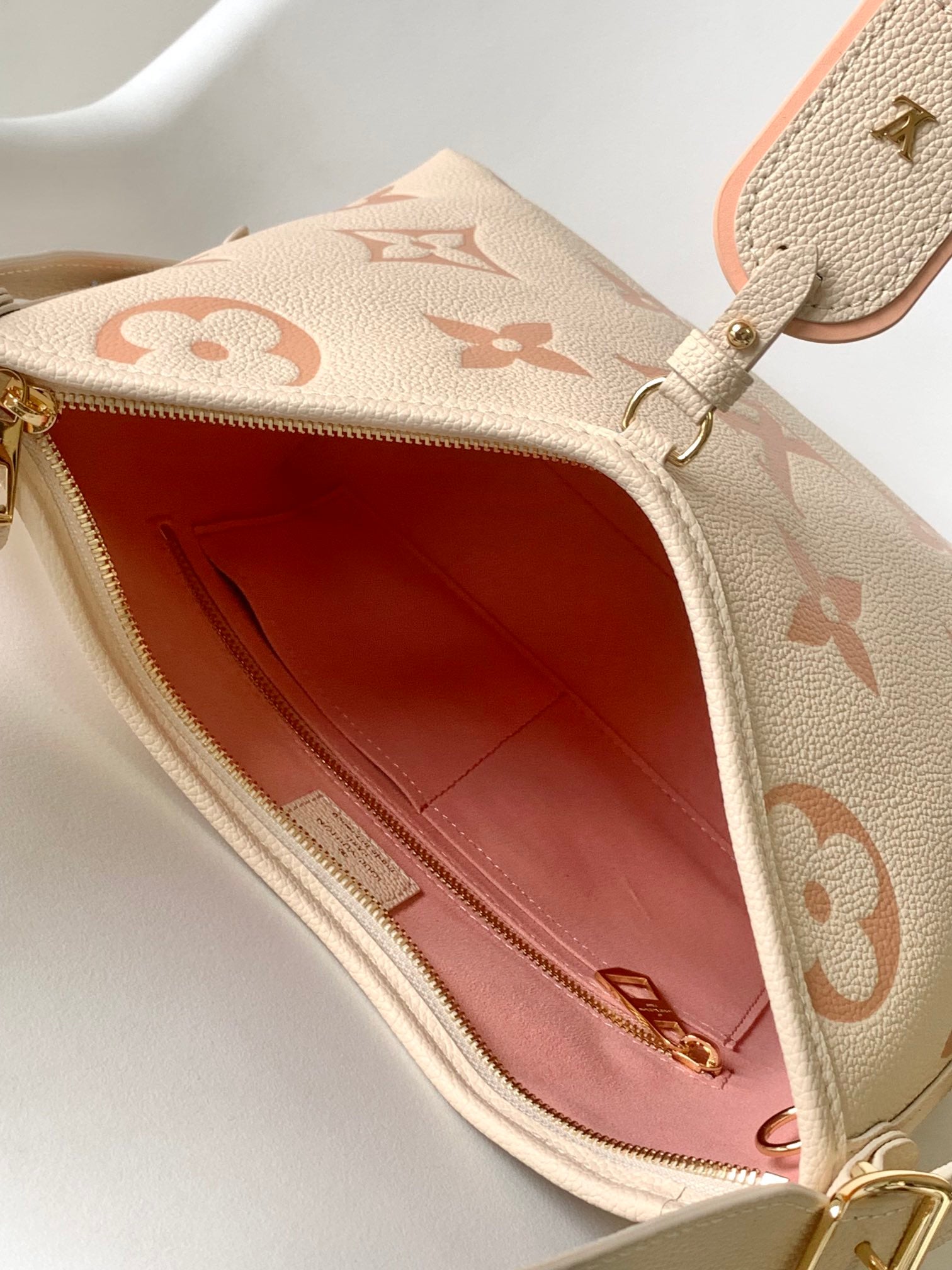 Louis Vuitton Elegant Pastel Pink Floral Monogram Shoulder Handbag