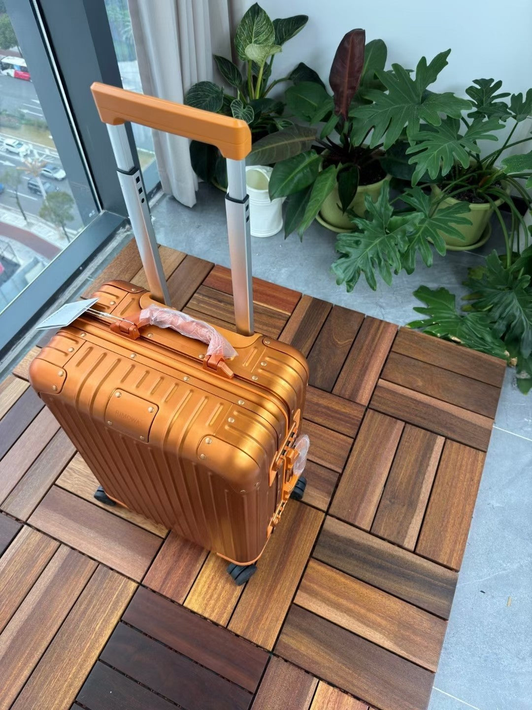 Orange Grooved Hard Shell Spinner Suitcase Travel Luggage