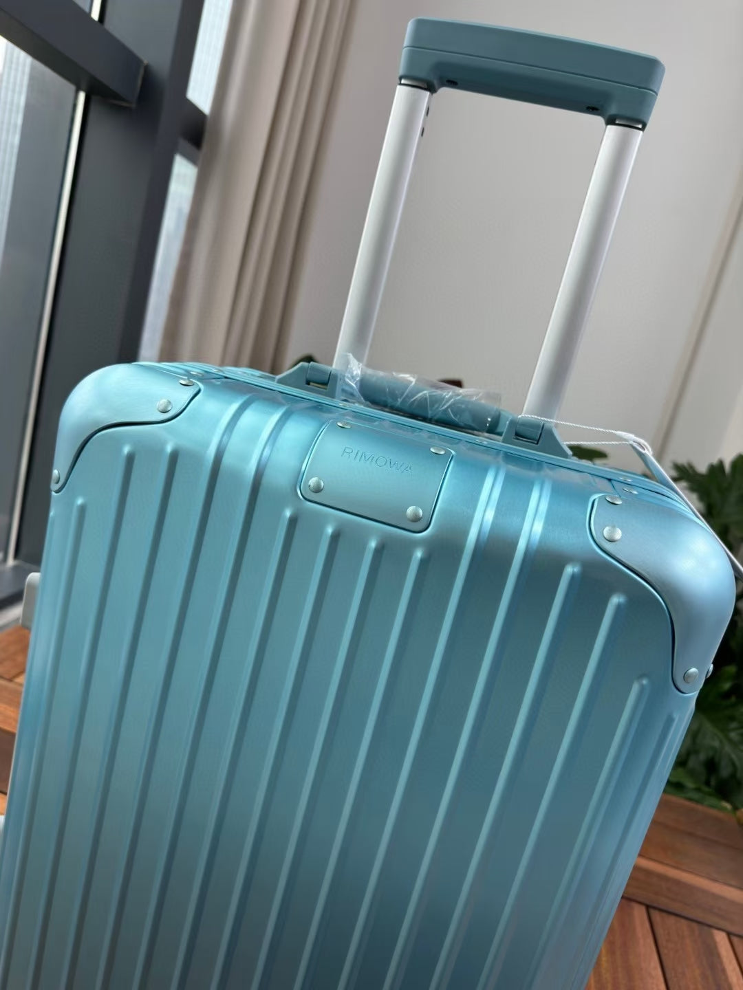 Light Blue Hardshell Spinner Suitcase Carry-On Travel Luggage