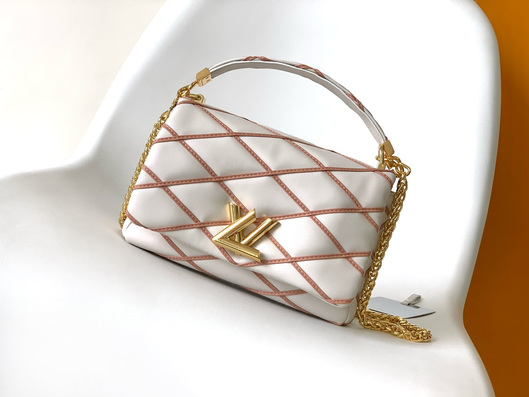 Louis Vuitton Luxury Pink Diamond Quilted Shoulder Bag with Gold Clasp
