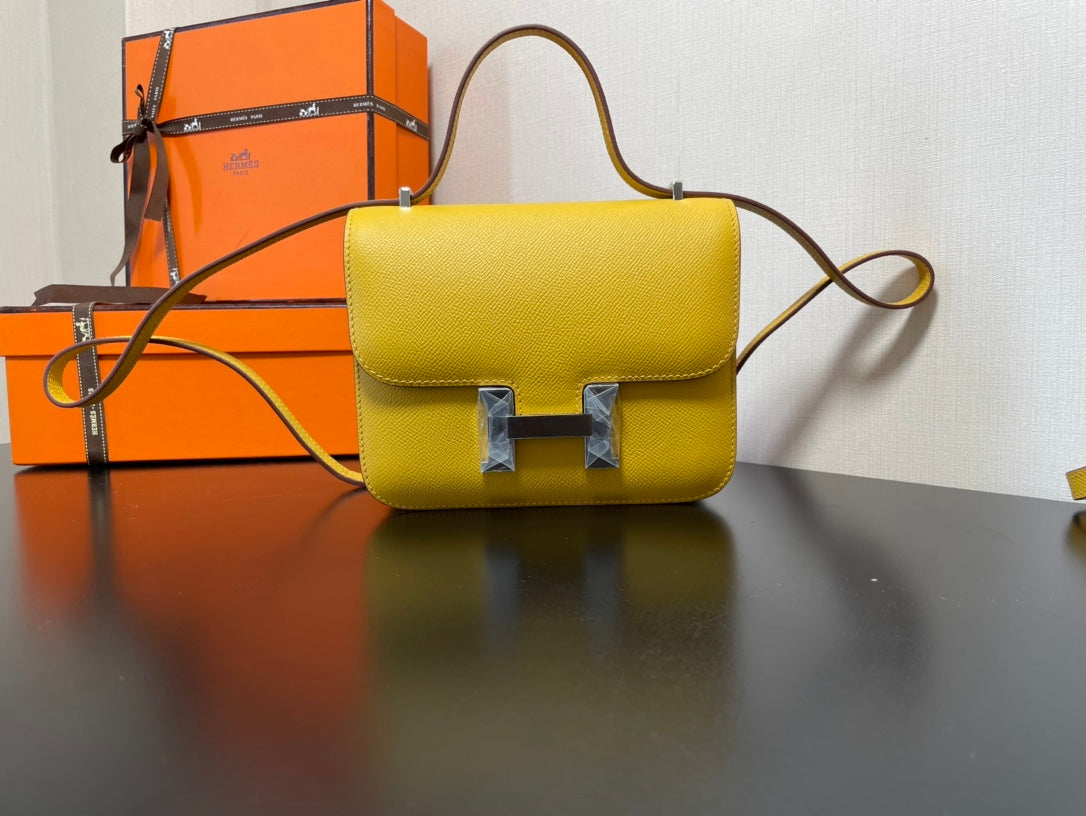 Hermès Constance 18 Epsom Leather Shoulder Bag - Yellow