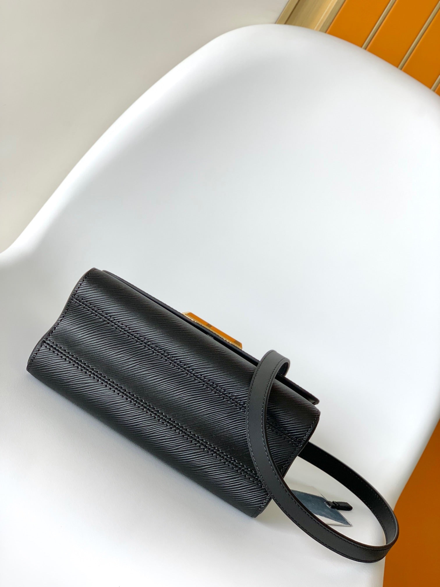 Louis Vuitton Luxury Black Leather Shoulder Bag with Two-Tone Metallic Clasp