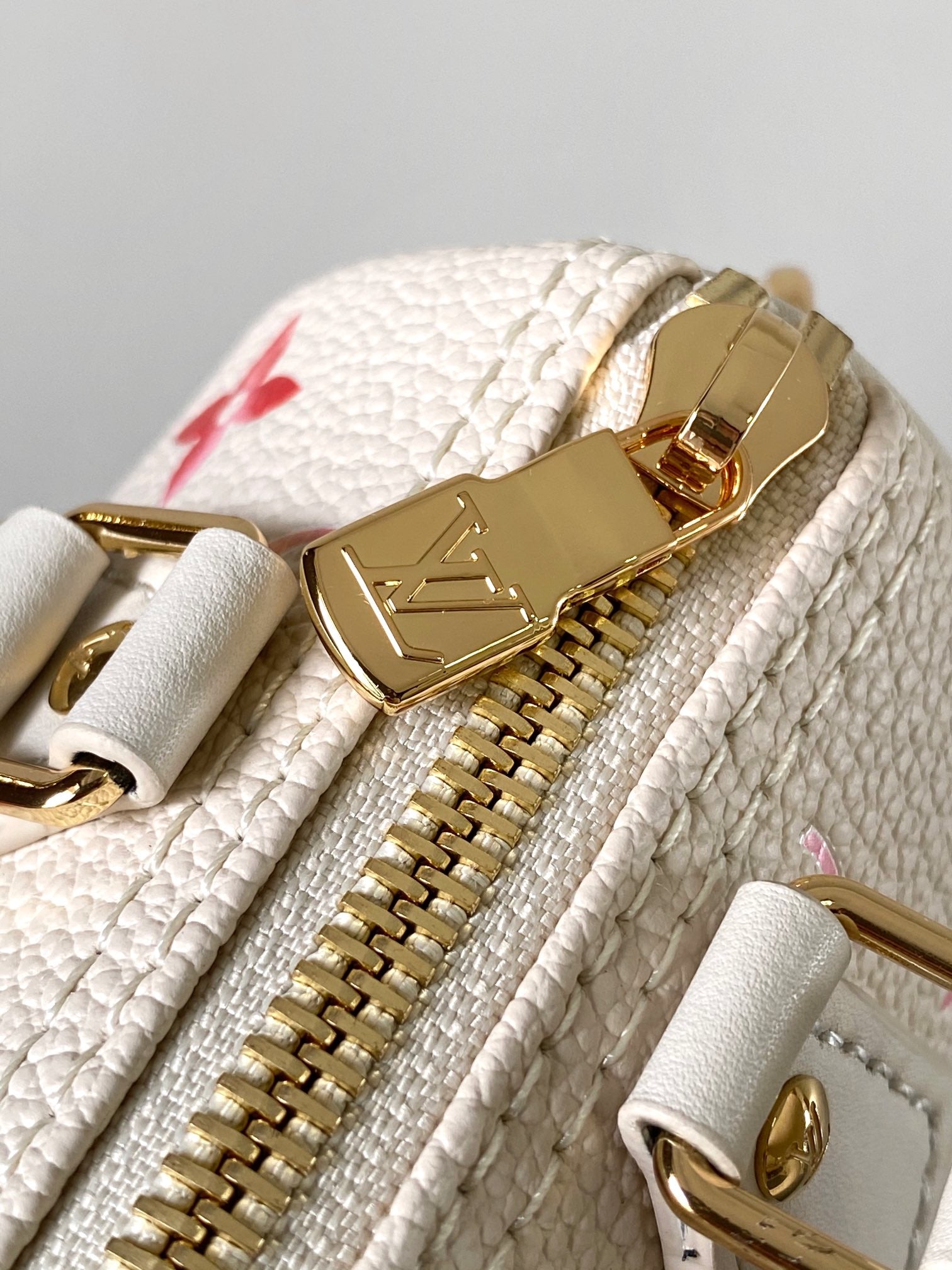 Louis Vuitton Luxury Pink Gradient Monogram Mini Crossbody Barrel Handbag