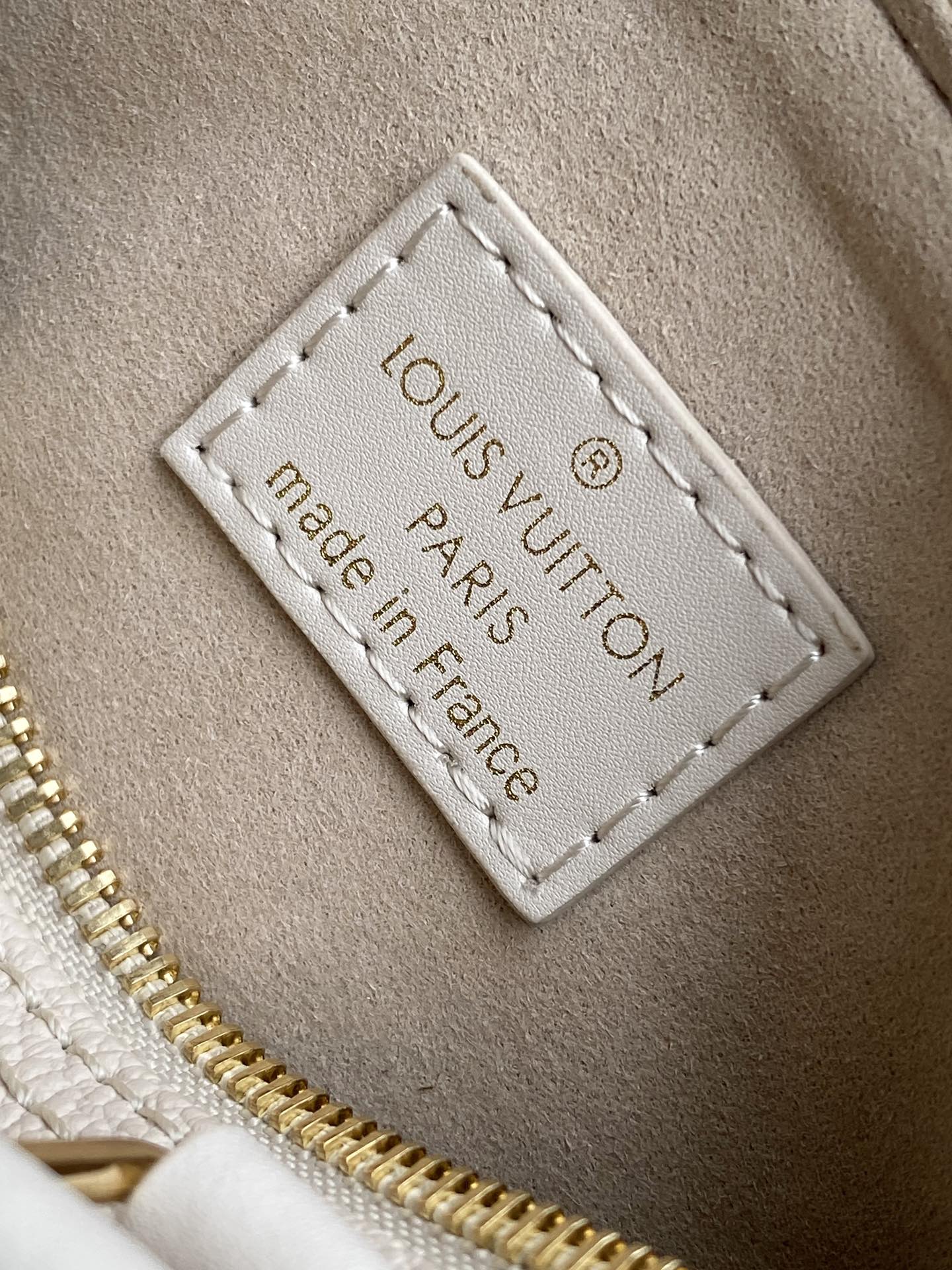 Louis Vuitton Luxury Pink Gradient Monogram Mini Crossbody Barrel Handbag
