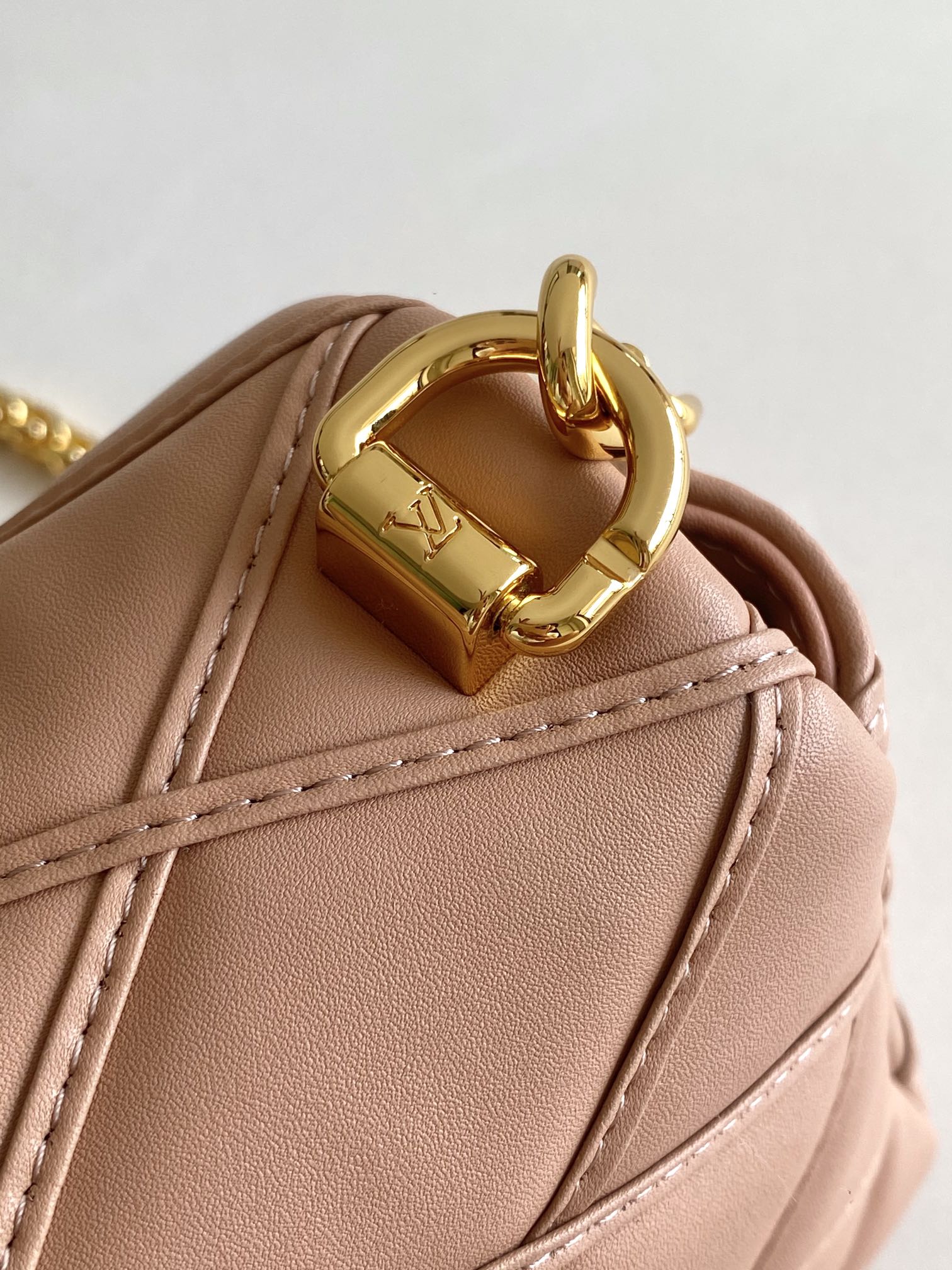 Louis Vuitton Elegant Blush Pink Quilted Leather Shoulder Bag with Gold Chain