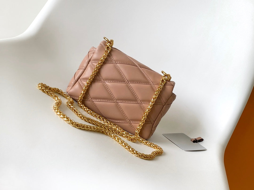 Louis Vuitton Elegant Blush Pink Quilted Leather Shoulder Bag with Gold Chain