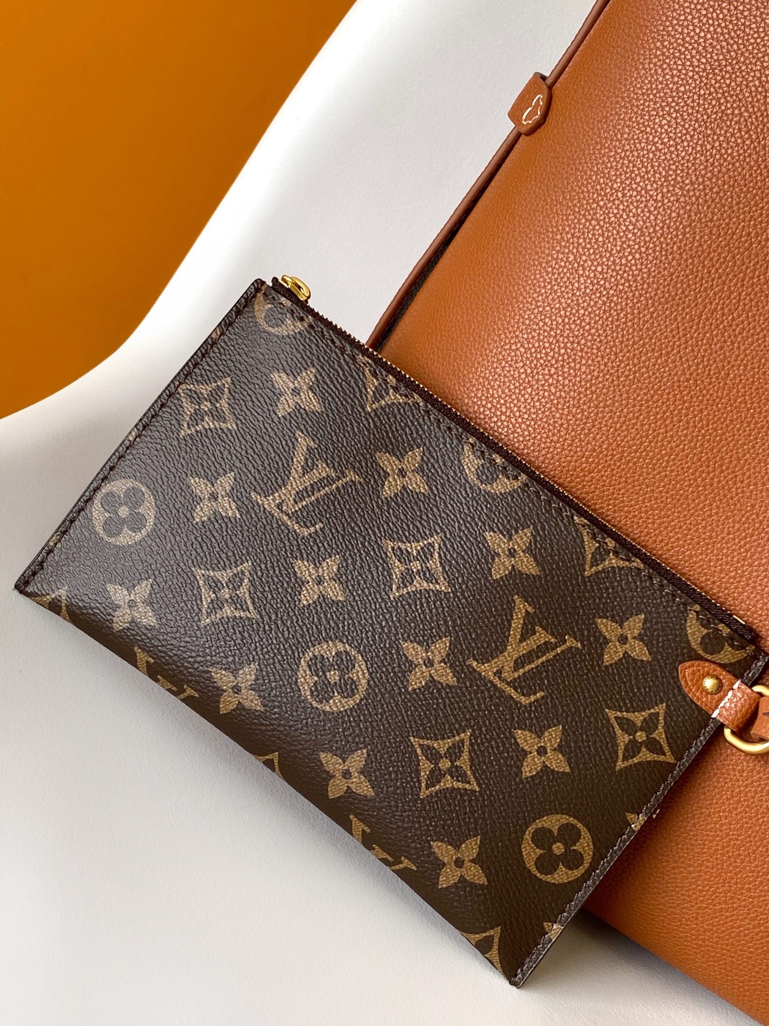 Louis Vuitton Elegant Brown Grained Leather Slouchy Hobo Shoulder Bag