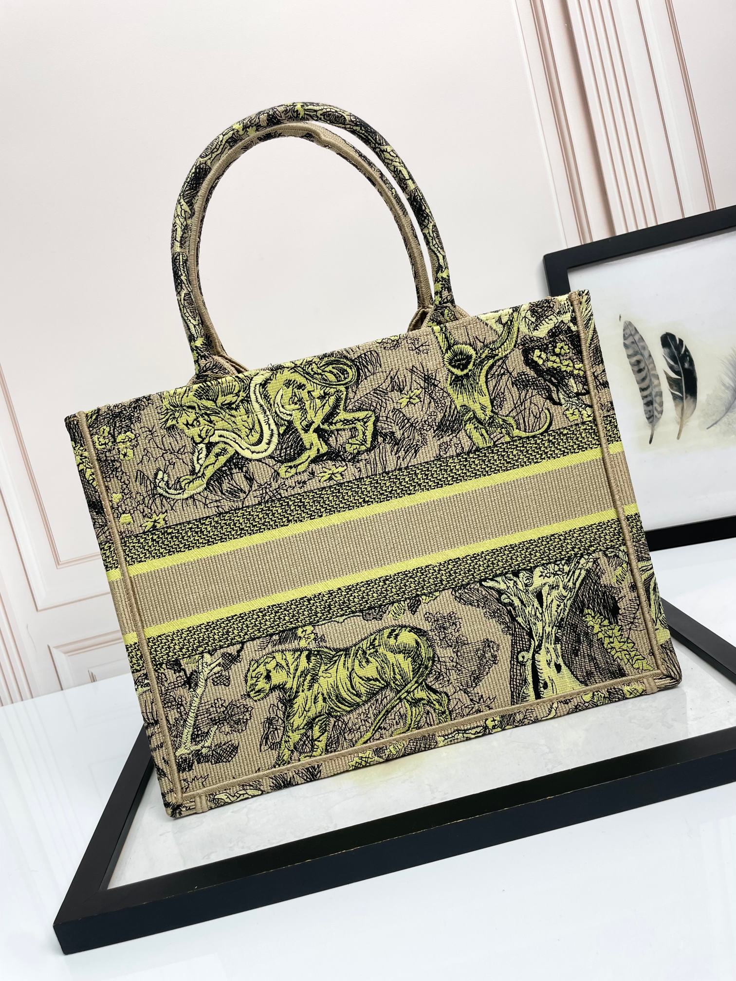 Dior Vintage Jungle Tiger Embroidered Canvas Tote Bag Large Capacity Handbag