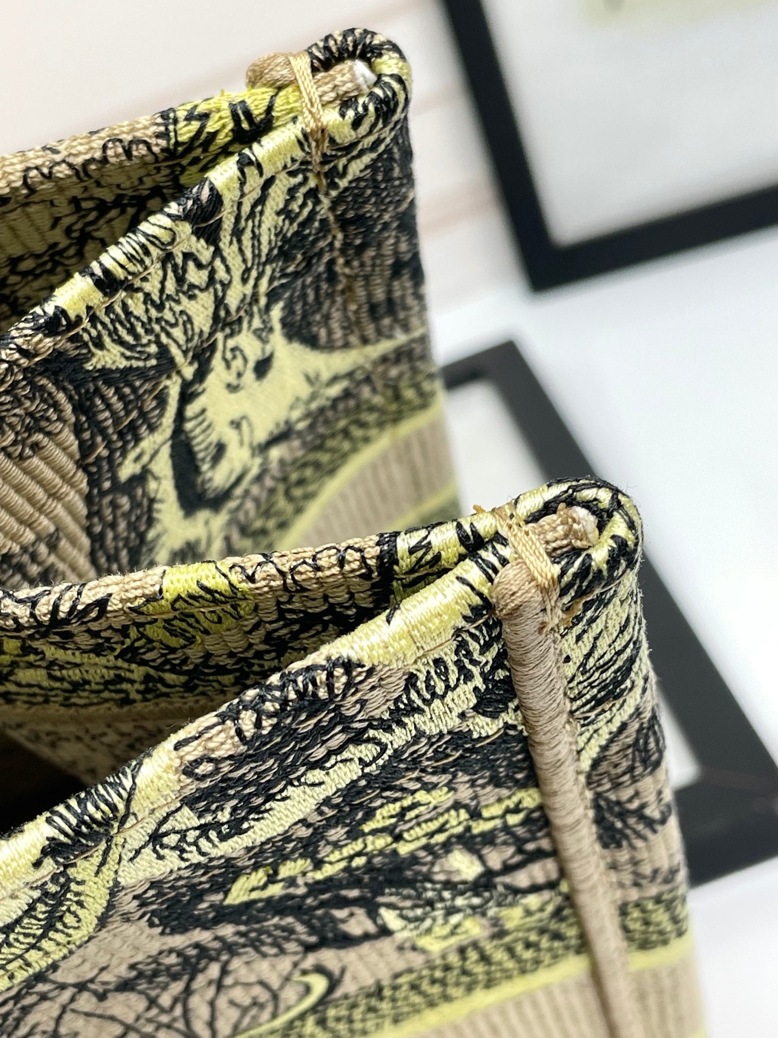 Dior Vintage Jungle Tiger Embroidered Canvas Tote Bag Large Capacity Handbag