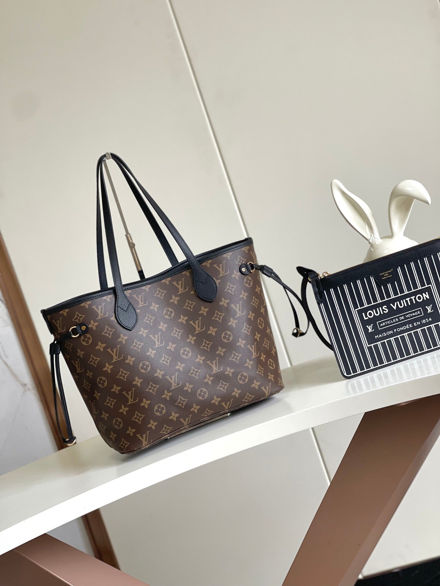 Louis Vuitton Classic Black Leather Tote Bag Minimalist Shopper Handbag