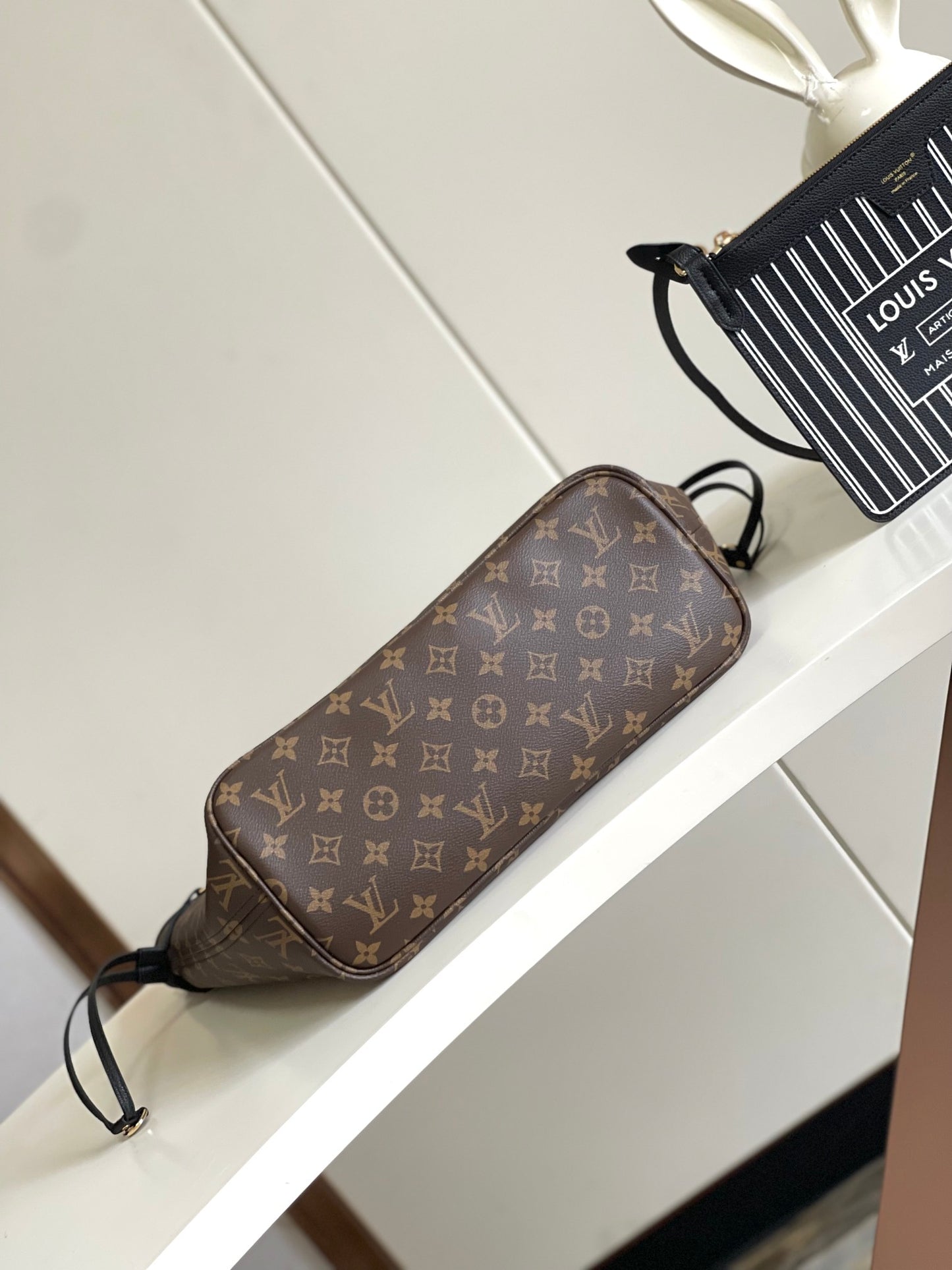 Louis Vuitton Classic Black Leather Tote Bag Minimalist Shopper Handbag