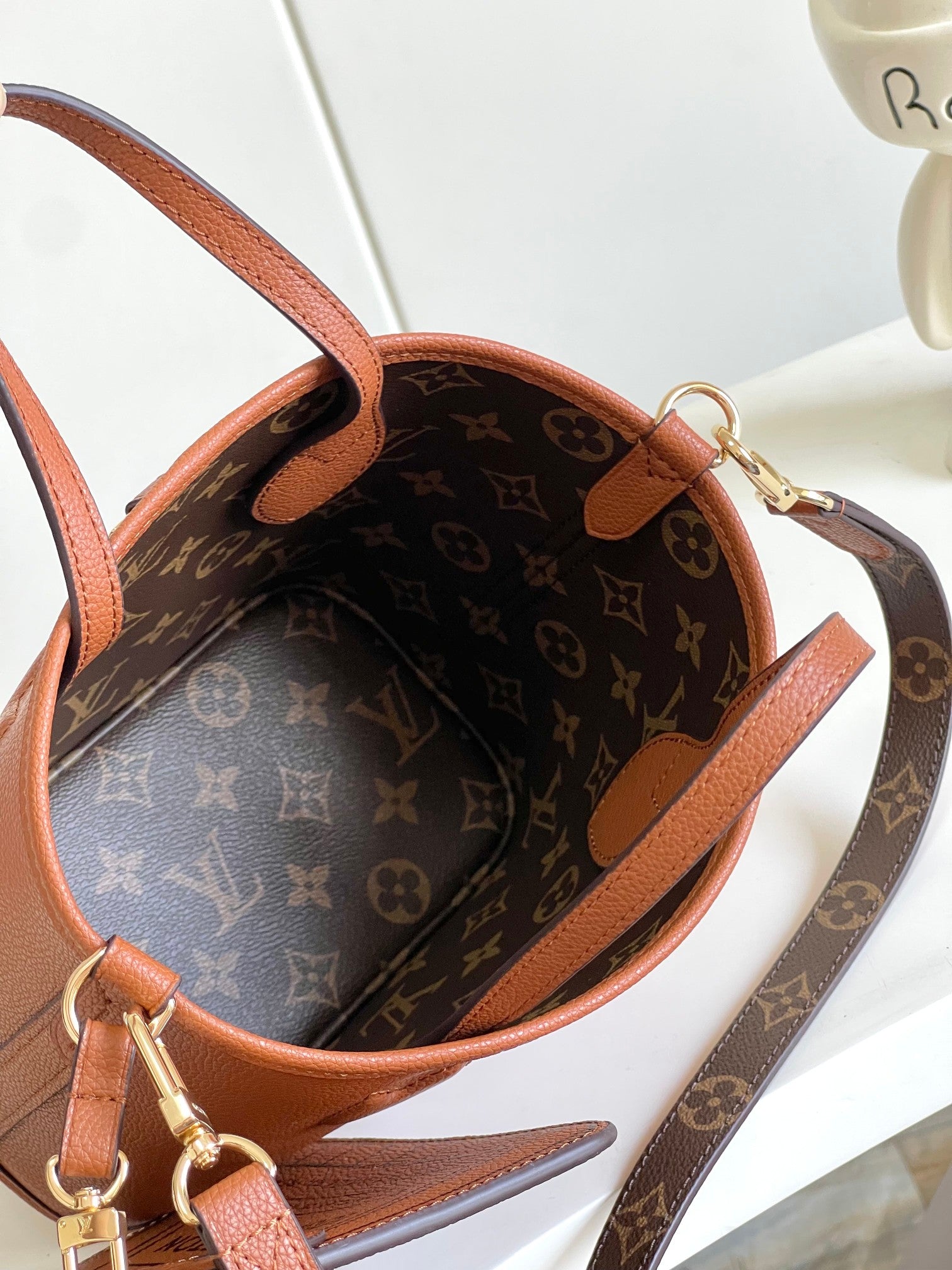 Louis Vuitton Brown Leather Heart Embossed Crossbody Bag with Matching Card Holder