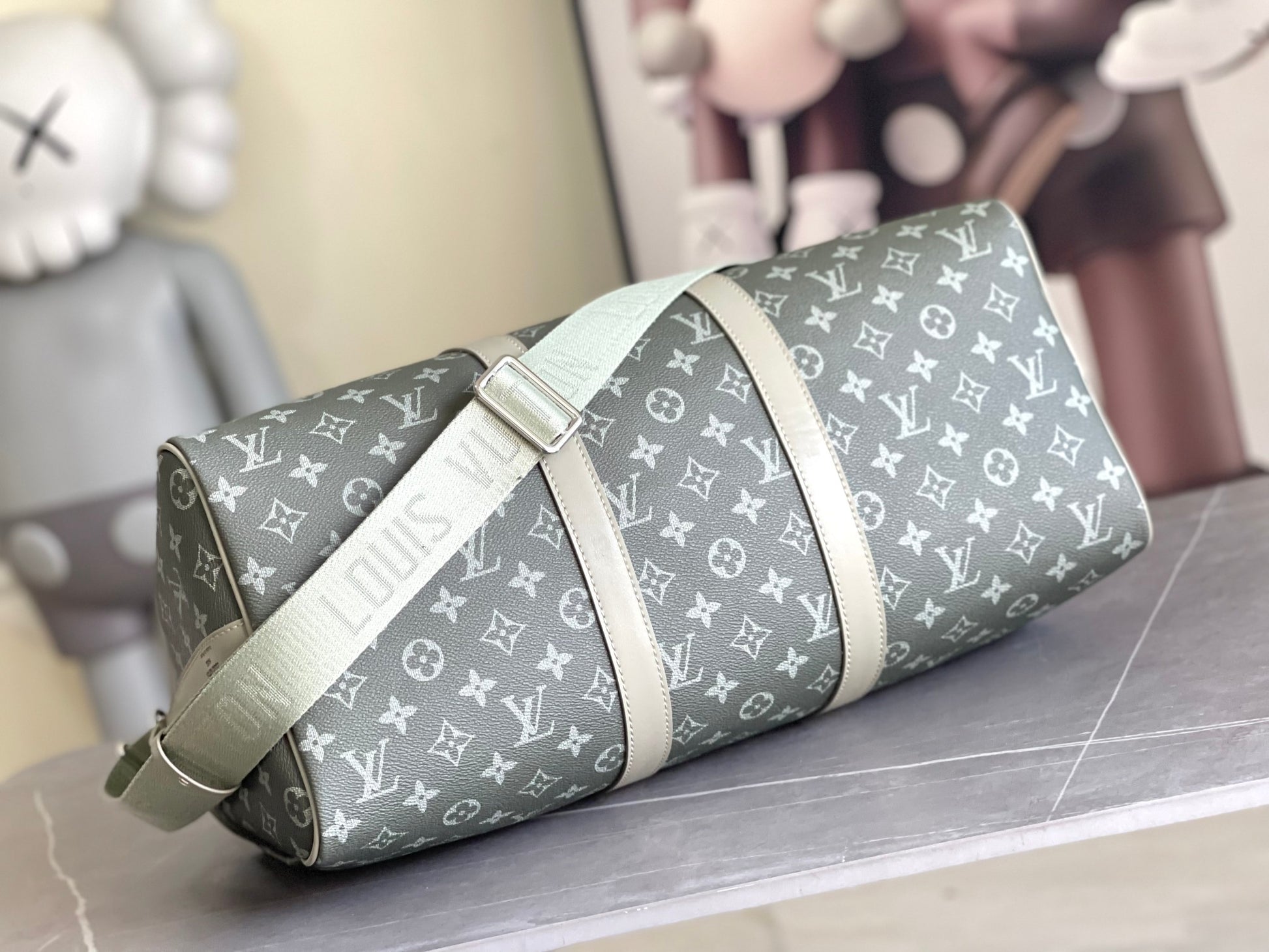 Louis Vuitton Luxury Green Ombre Monogram Travel Duffle Bag with Shoulder Strap