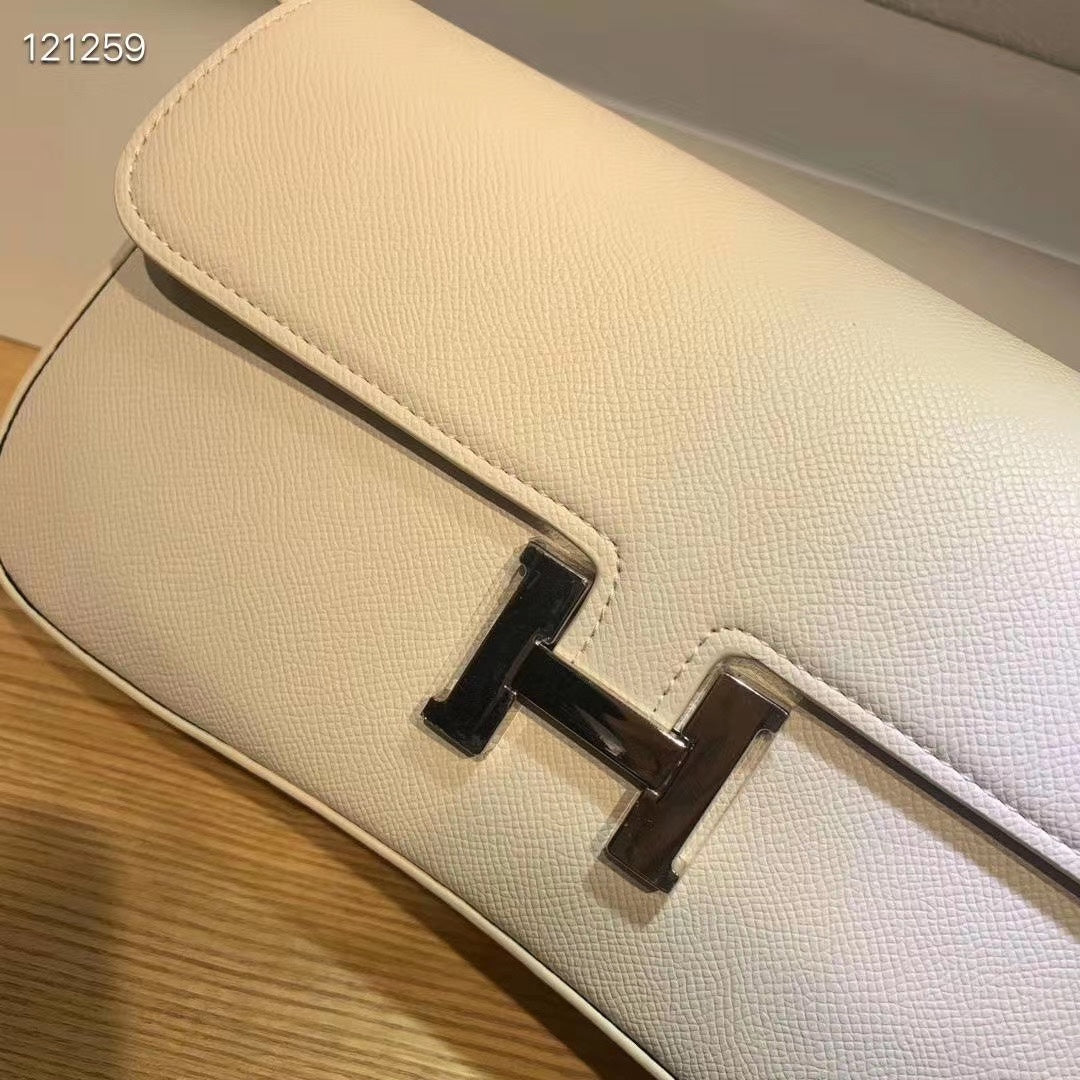 Elegant White Leather H-Logo Shoulder Bag with Silver-Tone Hardware