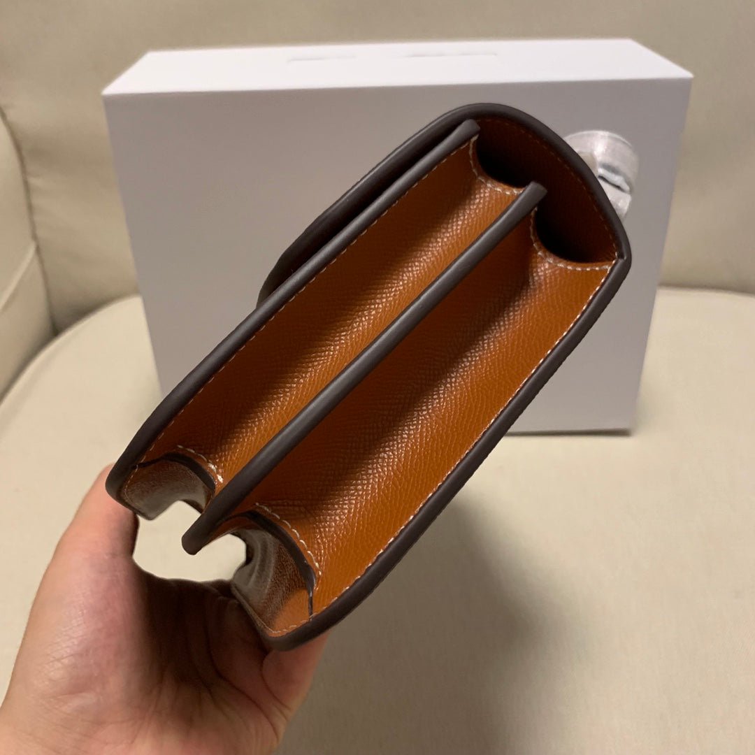 Luxury Tan Leather Shoulder Bag with Gold H-Clasp - Classic Crossbody Handbag