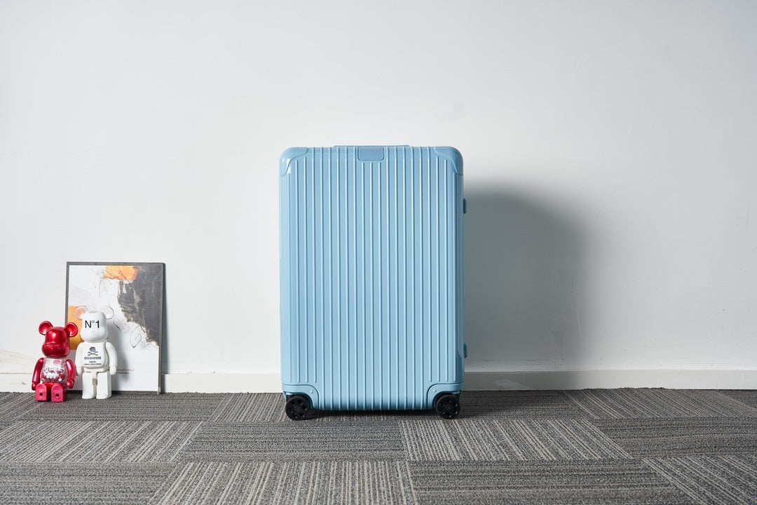 Modern Light Blue Ribbed Hardside Spinner Suitcase Set of 3