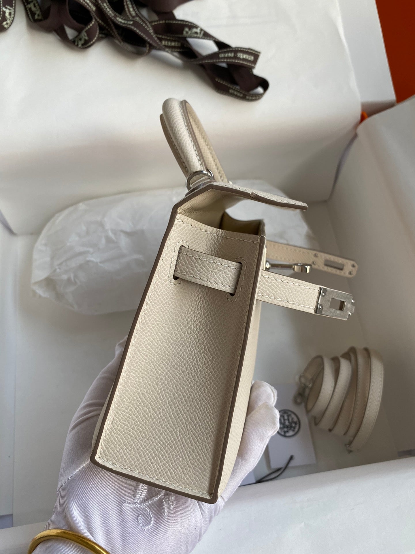 Hermès Kelly 25 Leather Handbag - Craie Off-White with Palladium Hardware